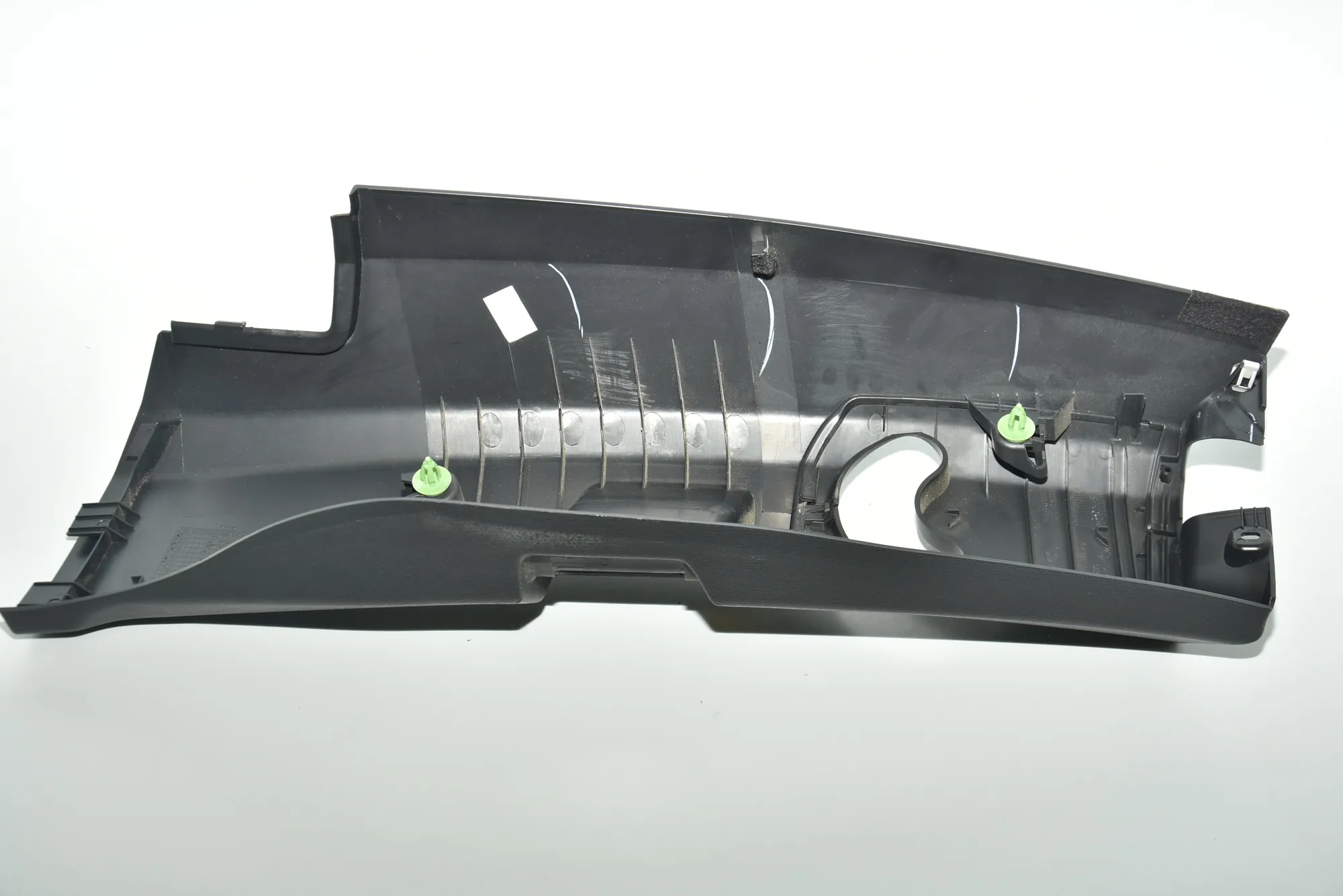 Right Side Pillar Trim – OEM 7287936 · BMW i3 (I01) Electric 2016 – 2