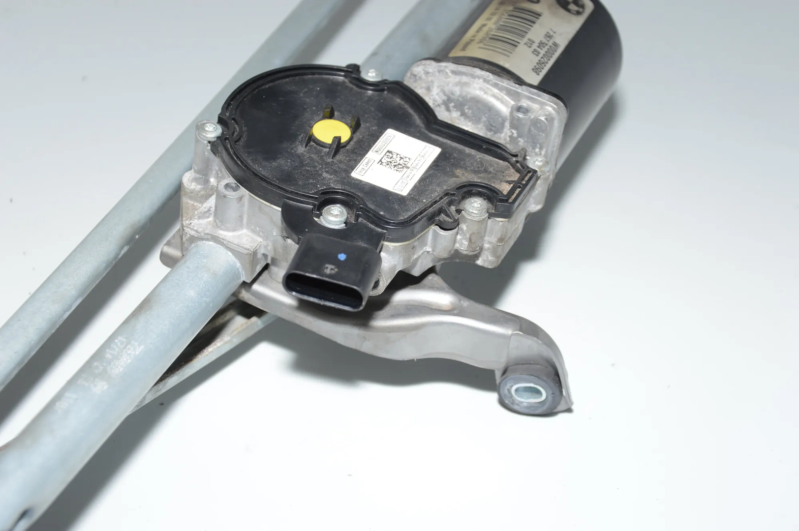 Front Windshield Wiper Mechanism – OEM 7267504 · BMW 3 (F30, F80) 320 d Efficient Dynamics 2014 – 3