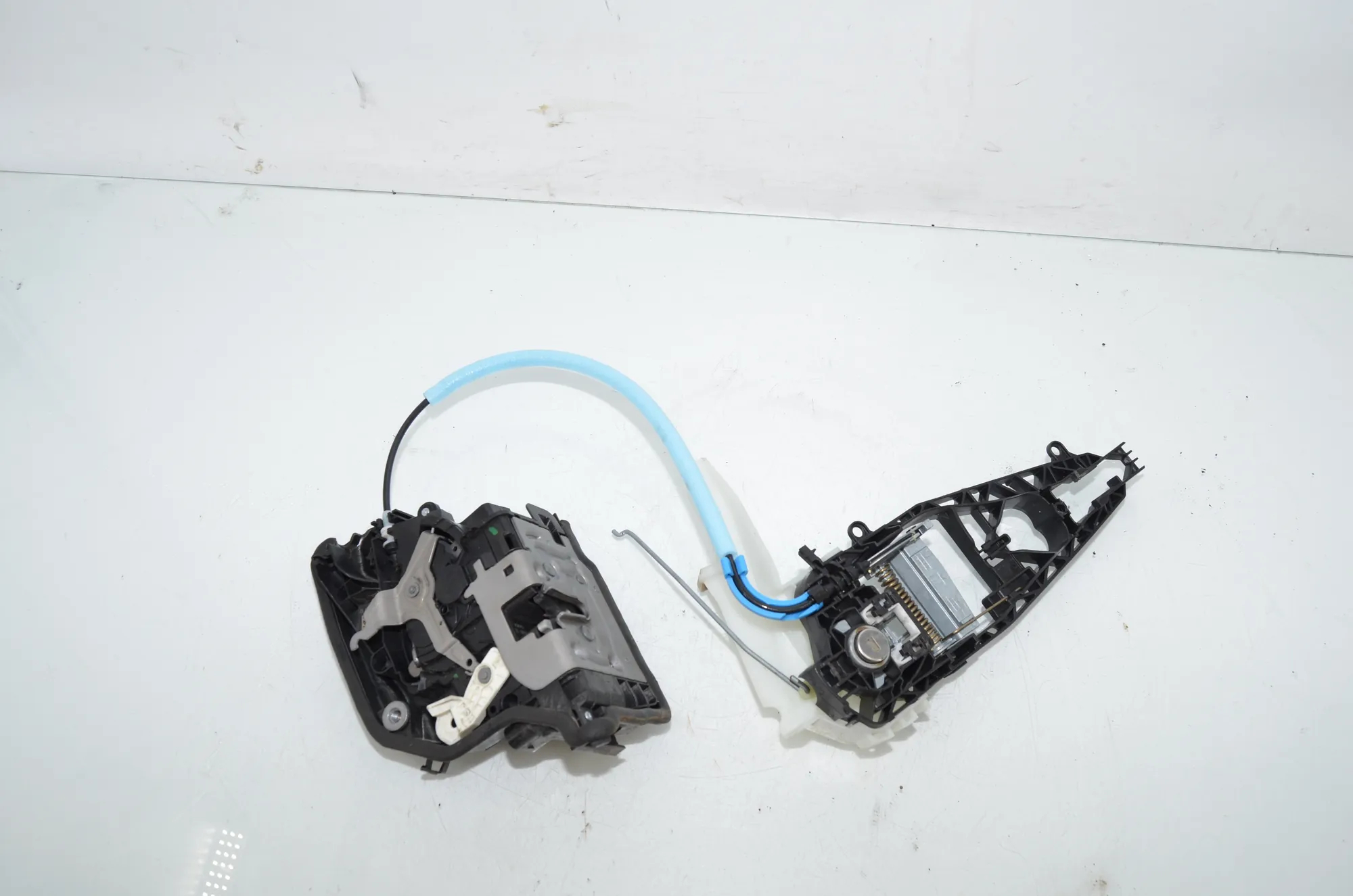 Front Left Door Lock – OEM 7281931 · BMW X1 (F48) sDrive 18 d 2019 – 2