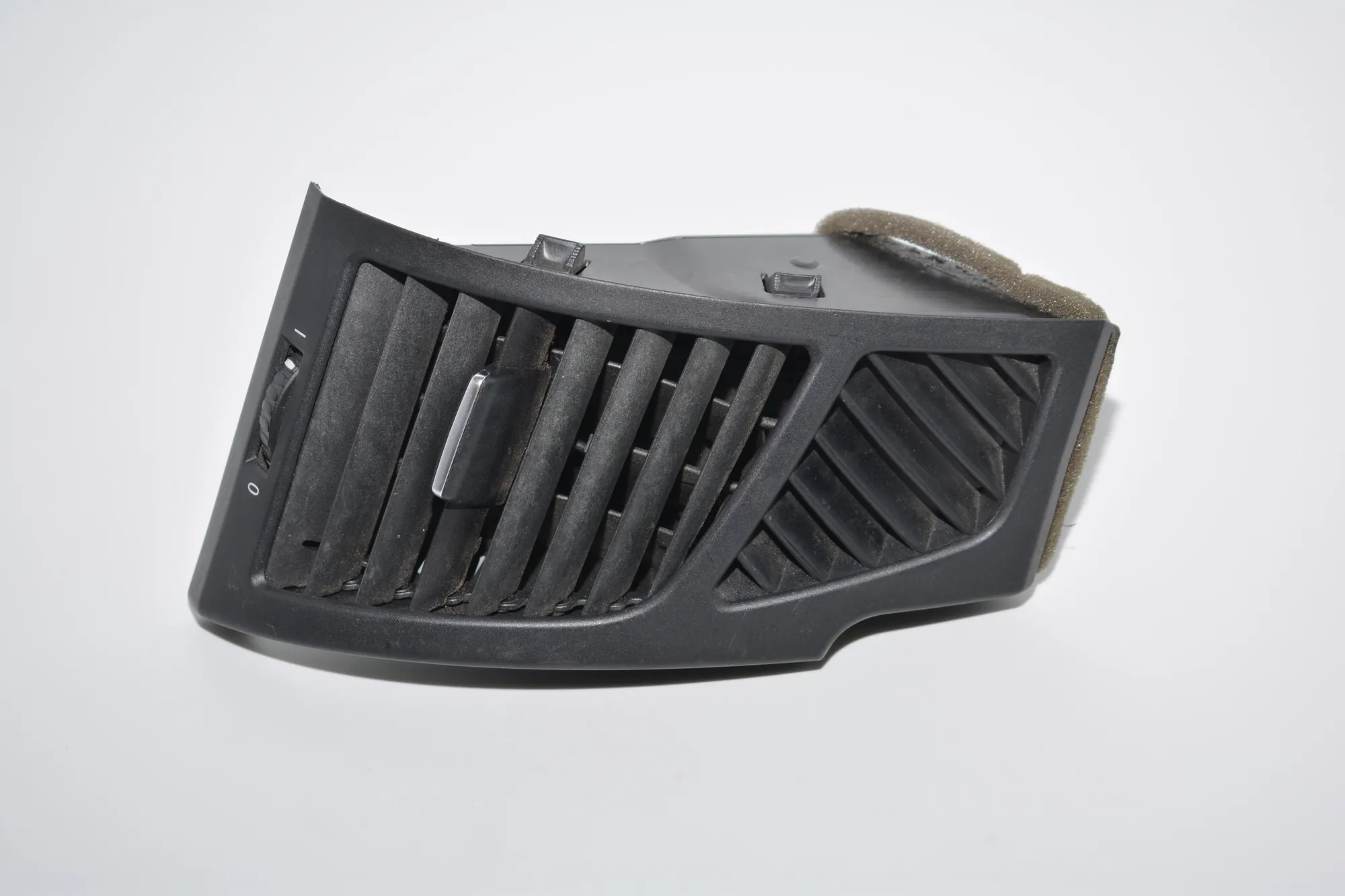 Dashboard Air Vents – OEM 7059188 · BMW 1 (E87) 118 d 2007 – 5