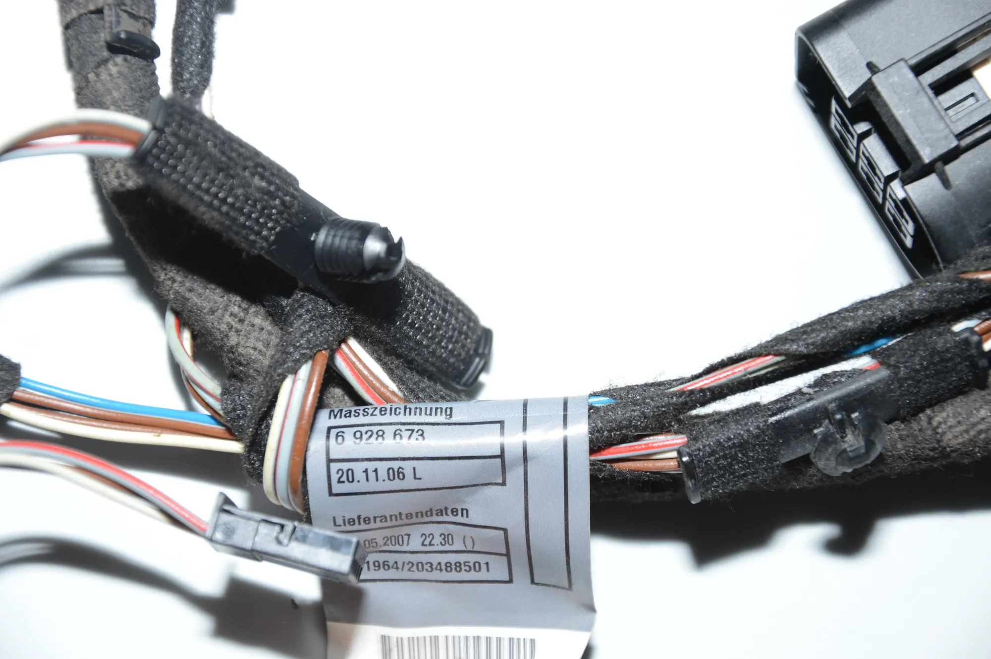 Rear Right Door Wiring – OEM 6928673 · BMW 1 (E87) 118 d 2007 – 4