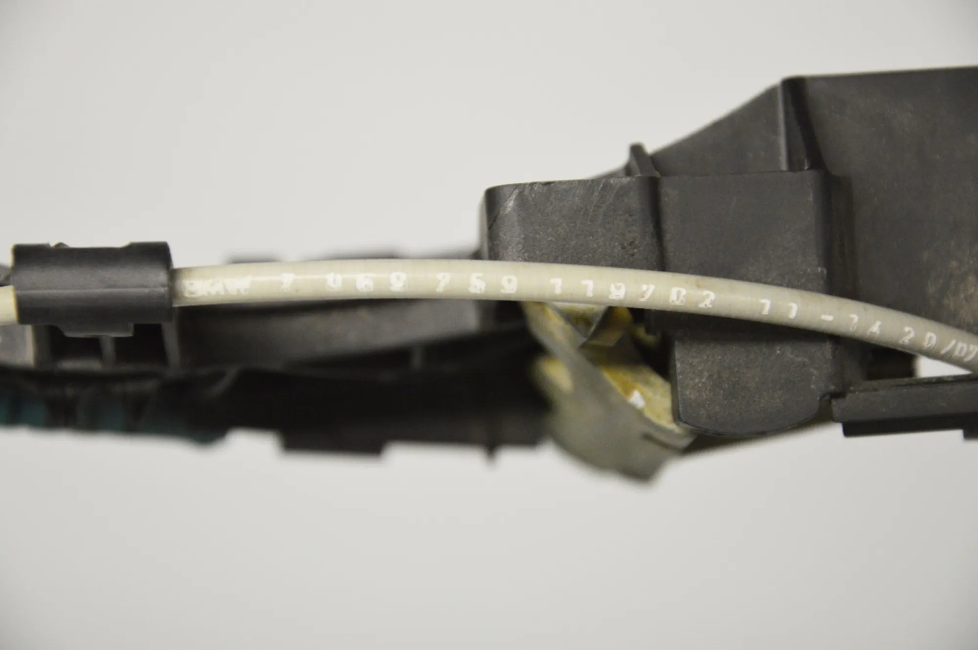 Rear Right Door Interior Handle Frame – OEM 7069759 · BMW 1 (E87) 118 d 2007 – 4