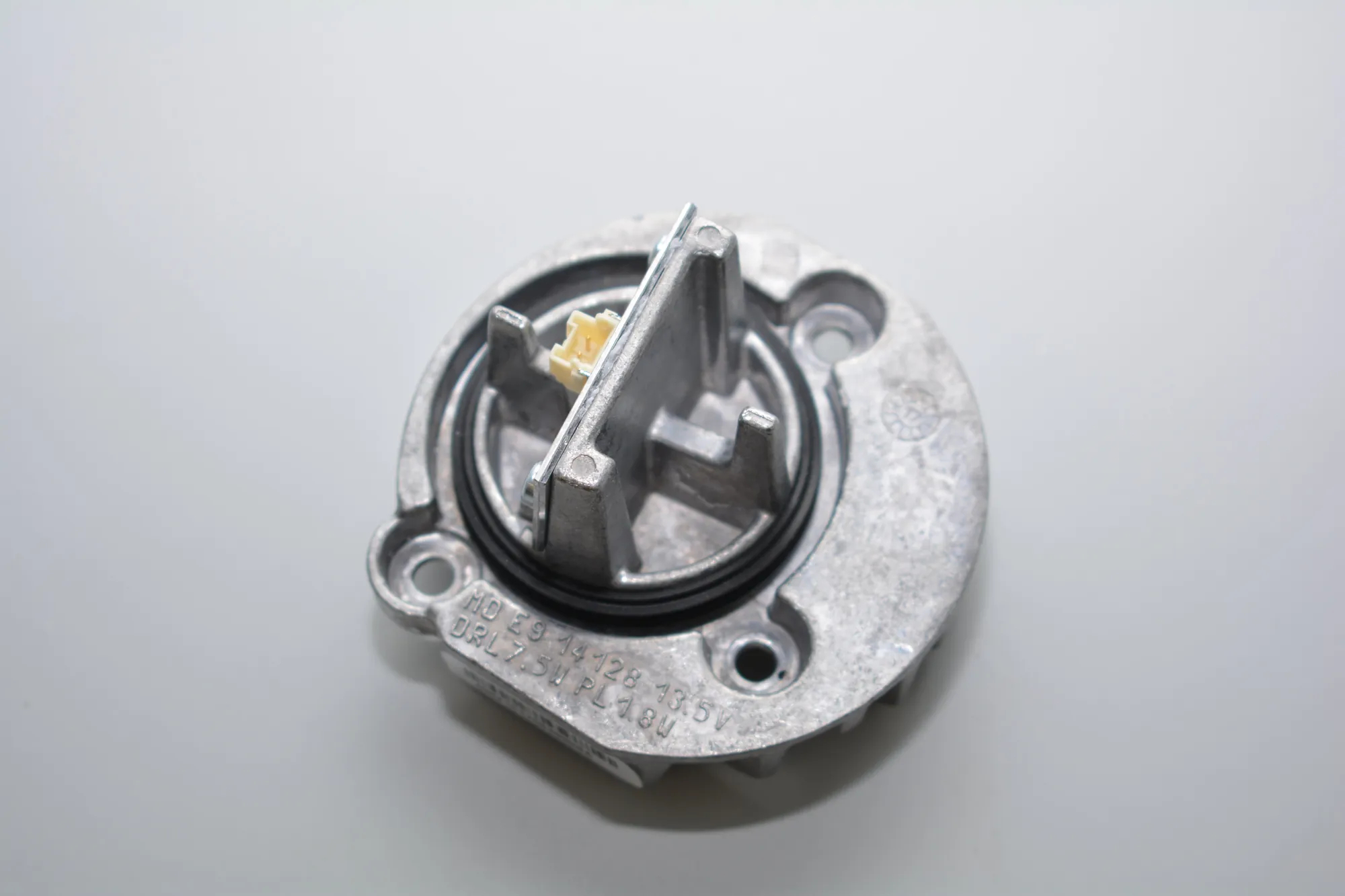 Front Right Headlight Xenon Module – OEM 7094995 · BMW 2 Coupe (F22, F87) BMW 2 Coupe (F22, F87) 228 i xDrive 2014