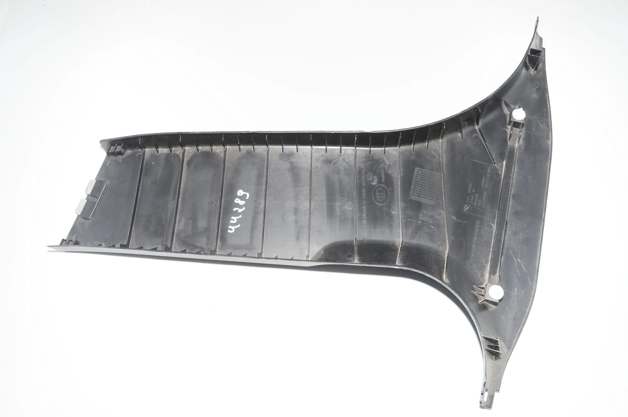 Right Side B Pillar Trim – OEM 7221002 · BMW 3 Touring (F31) 320 d 2013 – 3