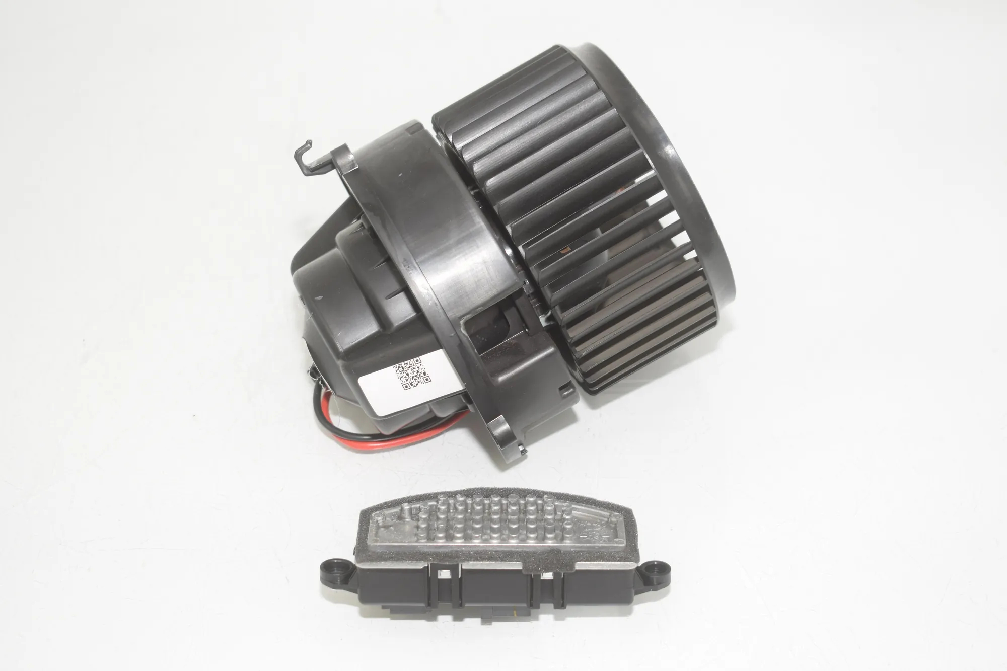 Heater Blower Fan – OEM 9377854 · BMW X1 (F48) sDrive 18 d 2019