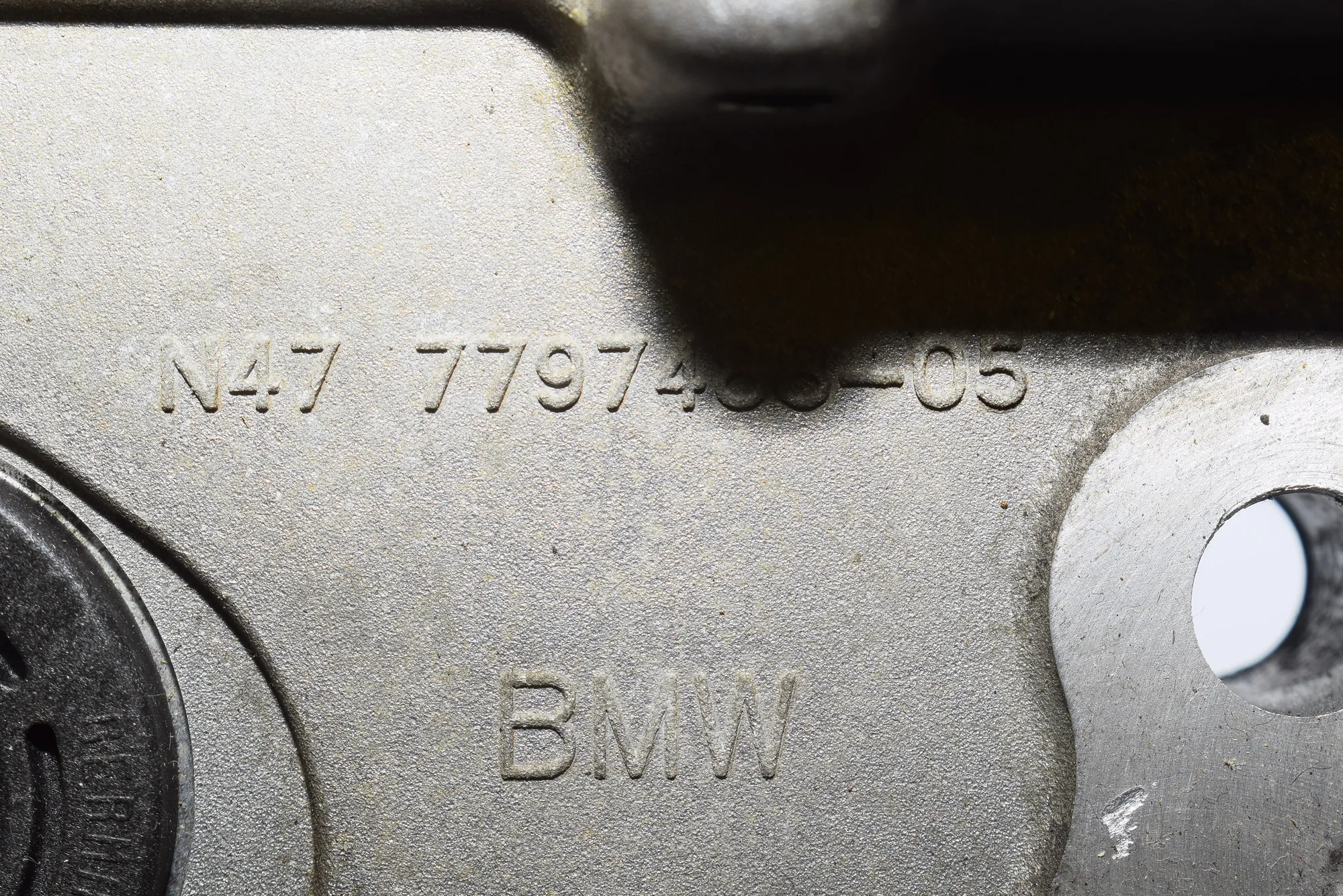 Rear Engine Plate – OEM 7797488 · BMW 3 (E90) BMW 3 (E90) 320 d 2008 – 6