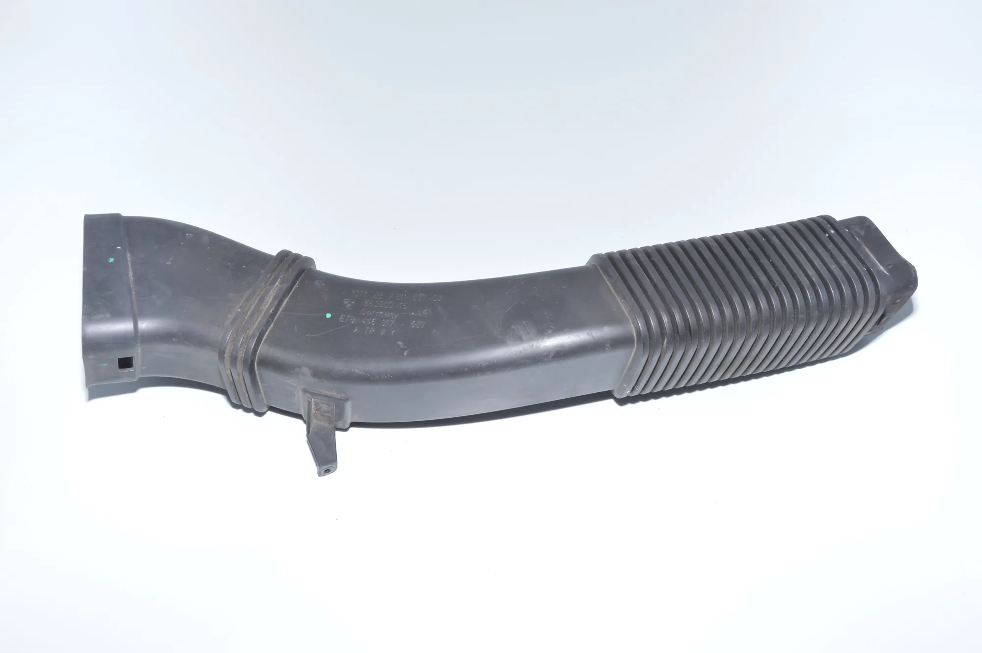 Other Engine Compartment Parts – OEM 7811597 · BMW 7 (F01, F02) 730 d 2011