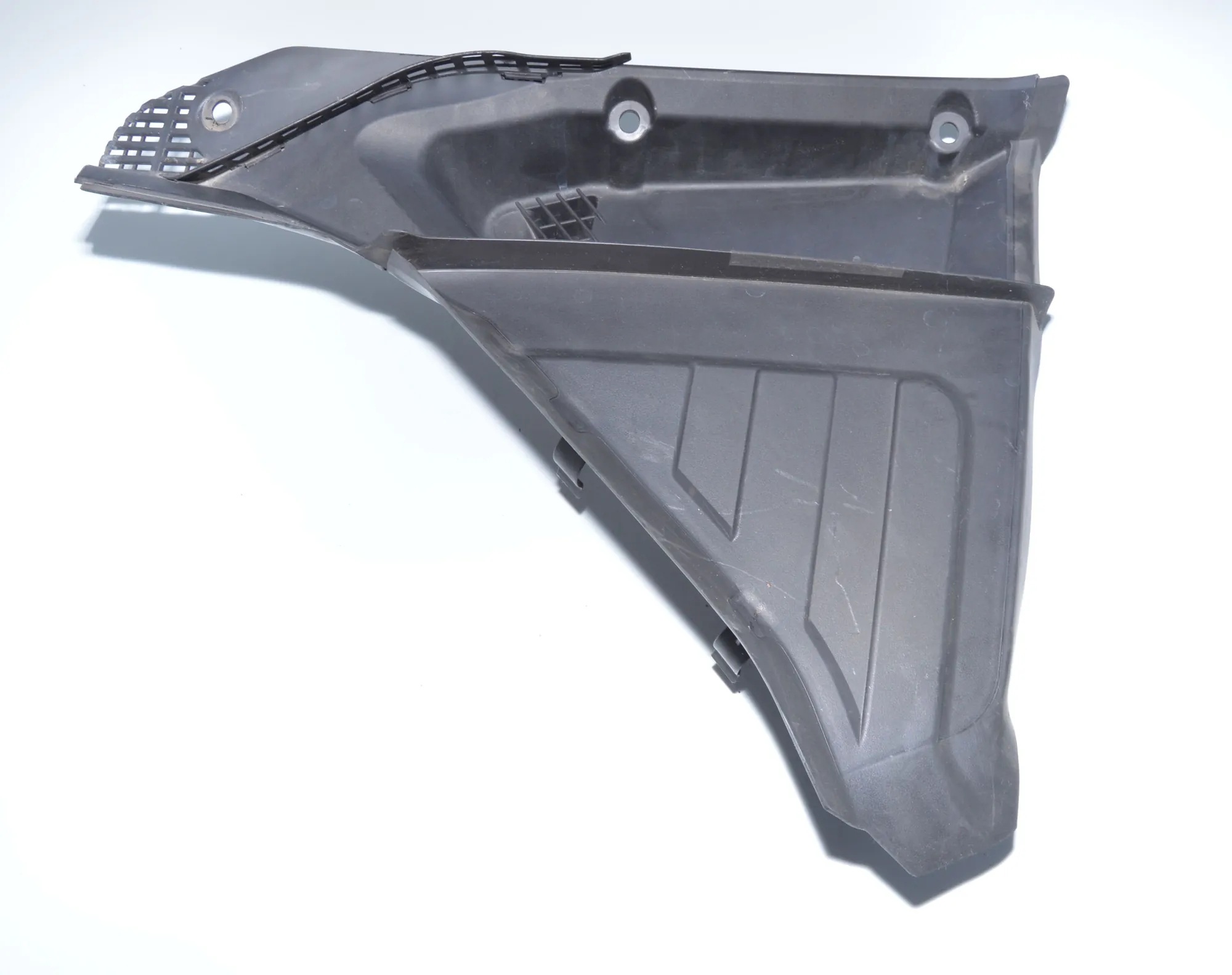 Front Wiper Cowl Trim – OEM 6987602 · BMW 7 (F01, F02) 730 d 2011