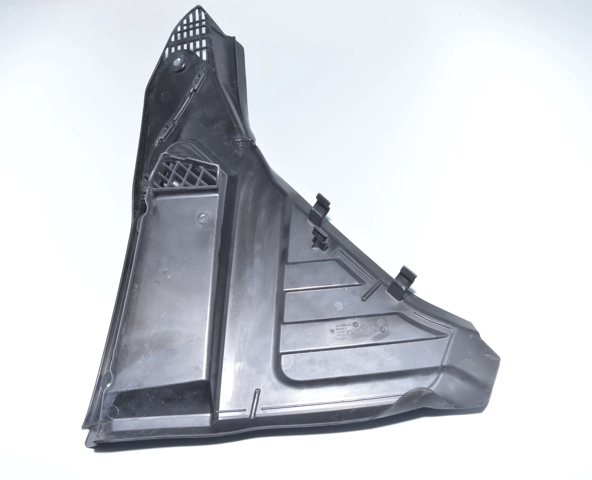 Front Wiper Cowl Trim – OEM 6987602 · BMW 7 (F01, F02) 730 d 2011 – 3