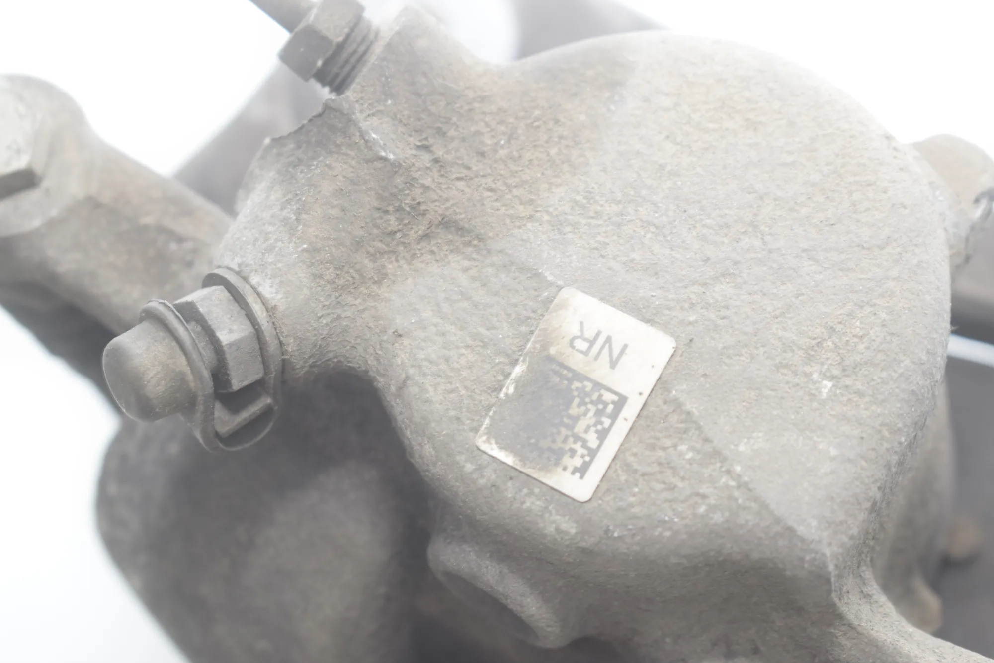 Front Right Brake Caliper – OEM 6860266 · BMW X1 (F48) sDrive 18 d 2019 – 4