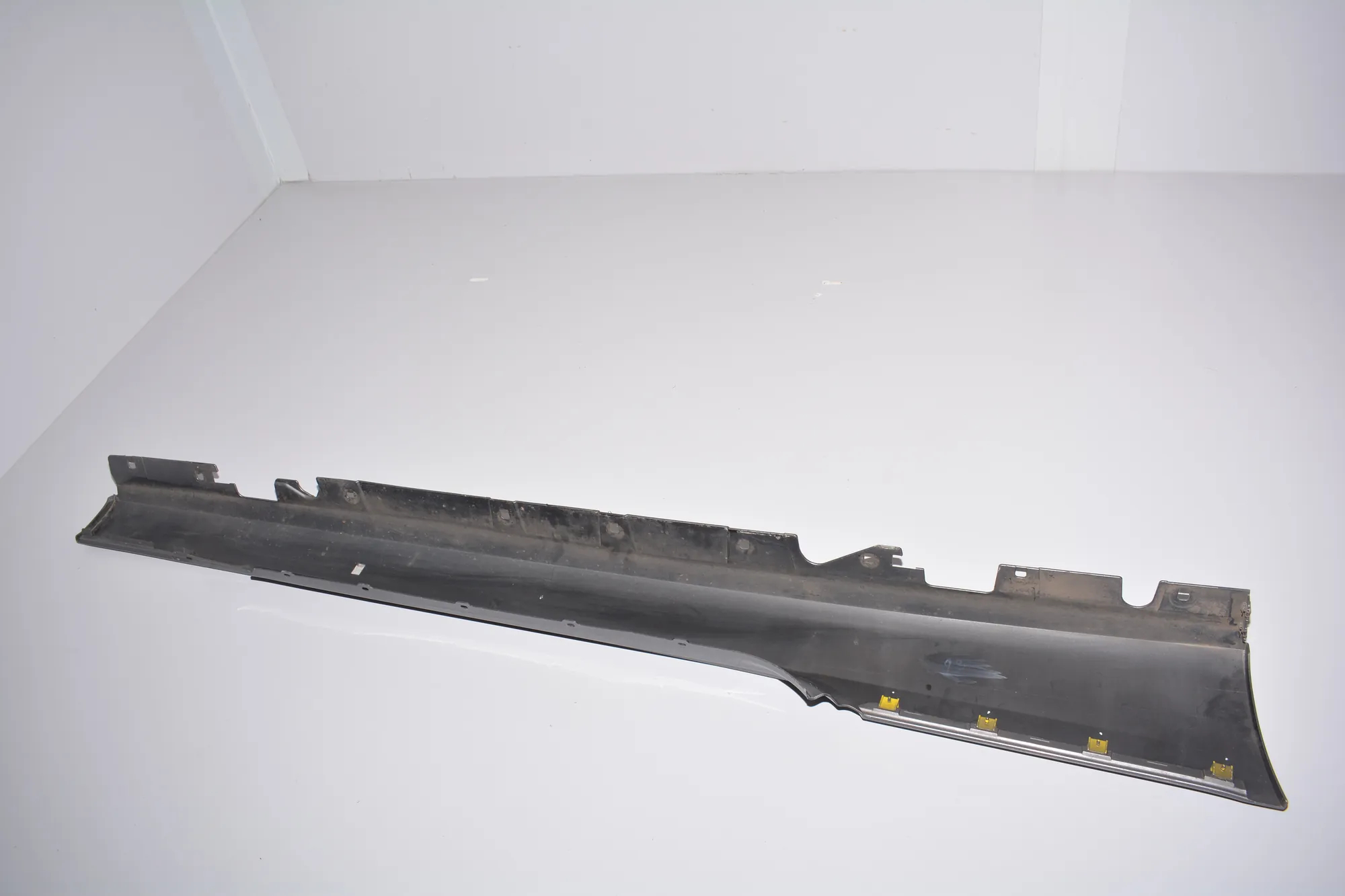 Left Side Plastic Sideskirt Cover – OEM 7130873 · BMW 3 Coupe (E92) BMW 3 Coupe (E92) 2005 – 5