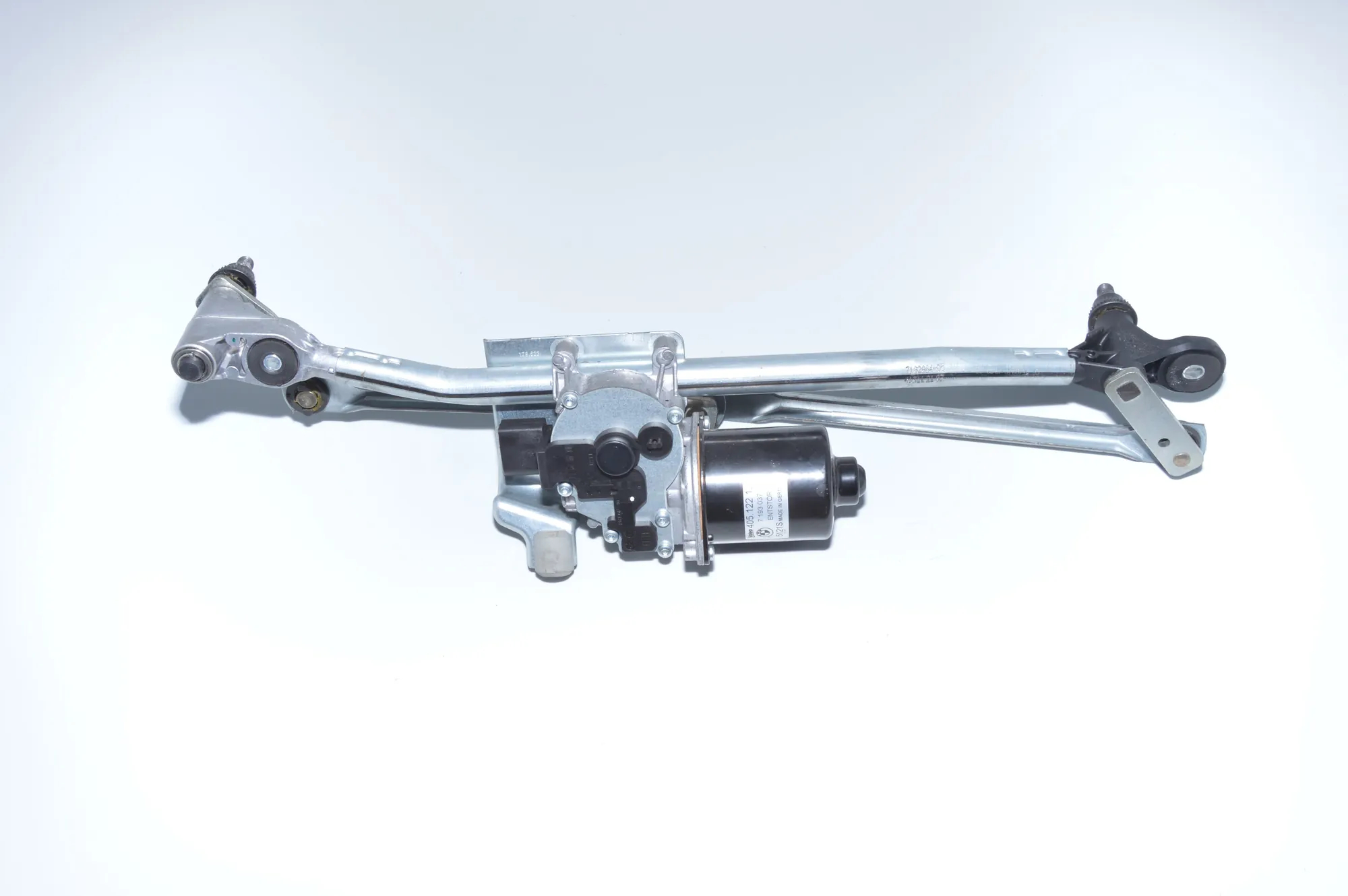 Front Windshield Wiper Mechanism – OEM 7193037 · BMW 1 Coupe (E82) 123 d 2011