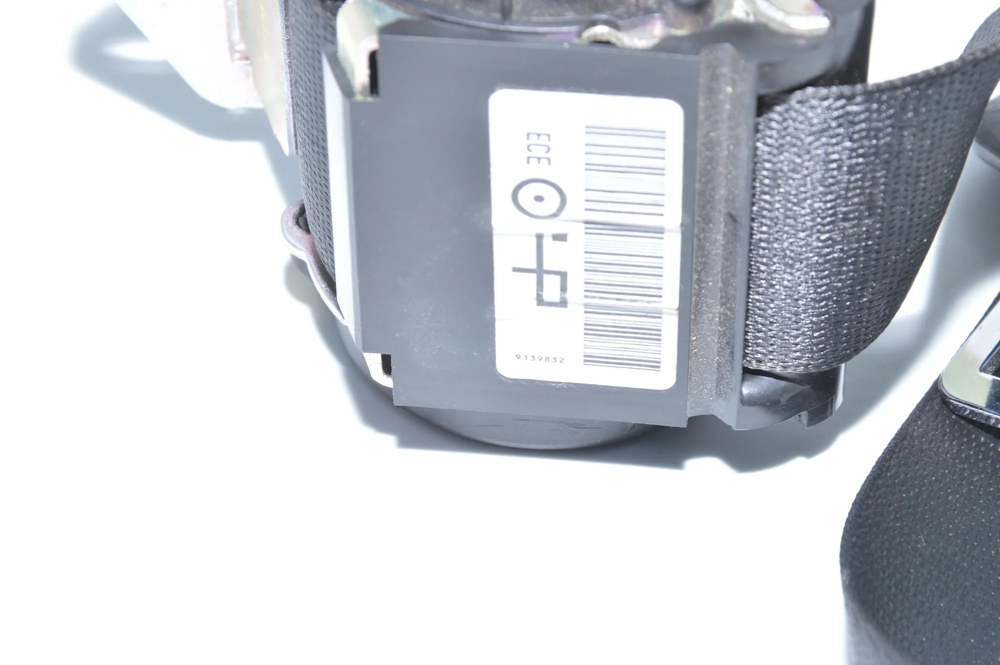 Rear Left Seatbelt – OEM 9139832 · BMW 1 Coupe (E82) 123 d 2011 – 2