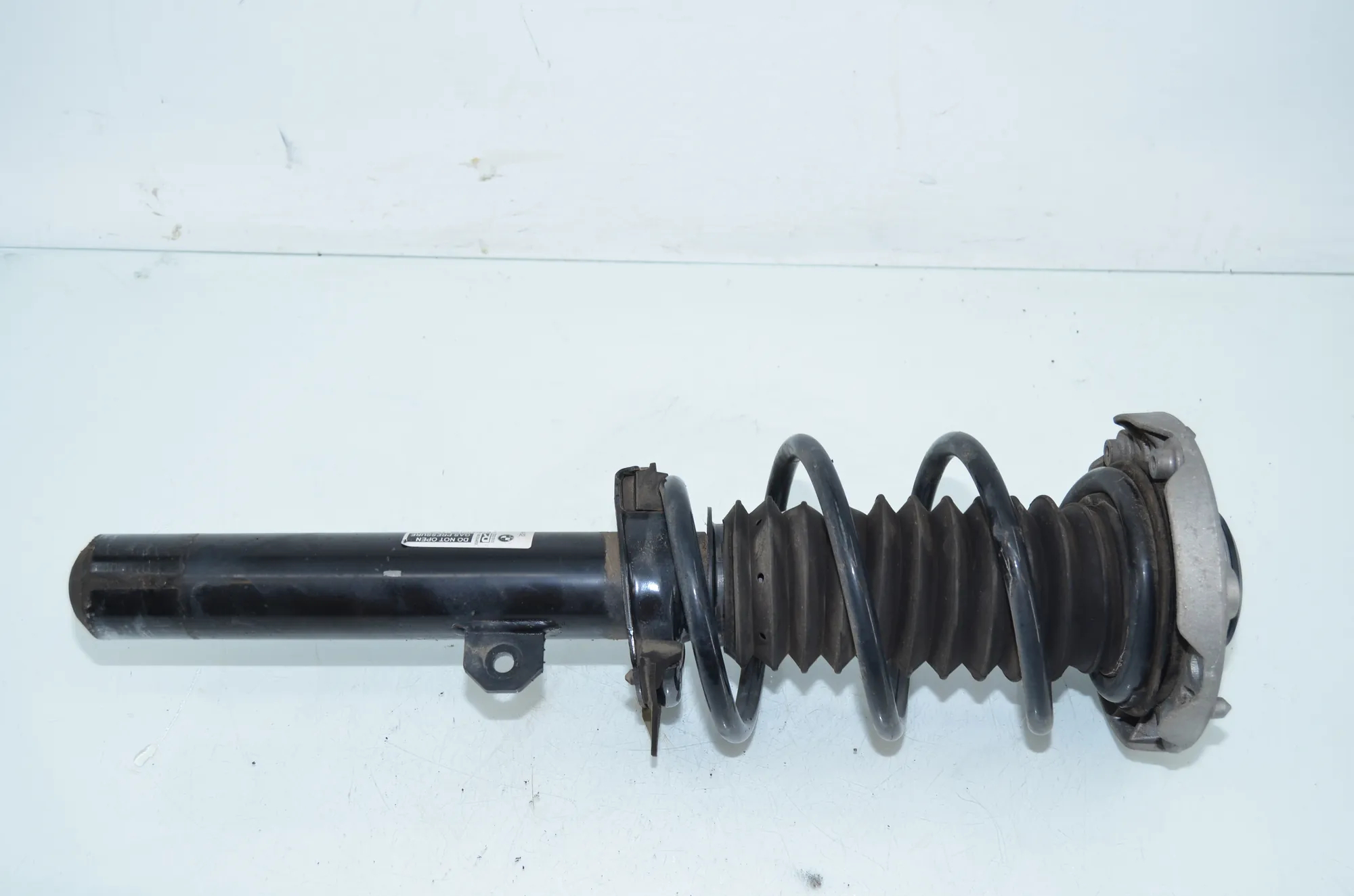 Front Right Shock Absorber – OEM 6886754 · BMW X1 (F48) sDrive 18 d 2019 – 2