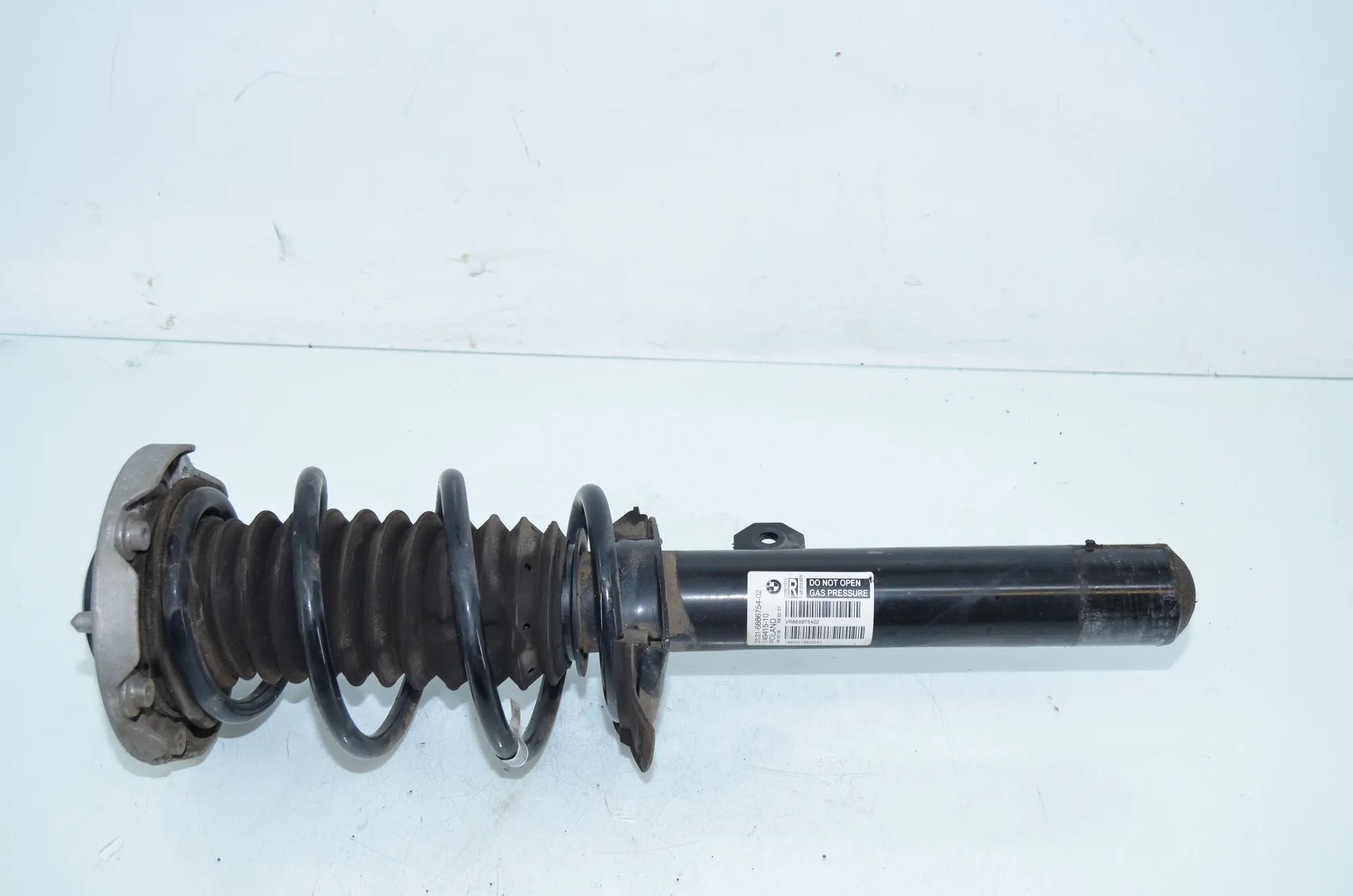 Front Right Shock Absorber – OEM 6886754 · BMW X1 (F48) sDrive 18 d 2019
