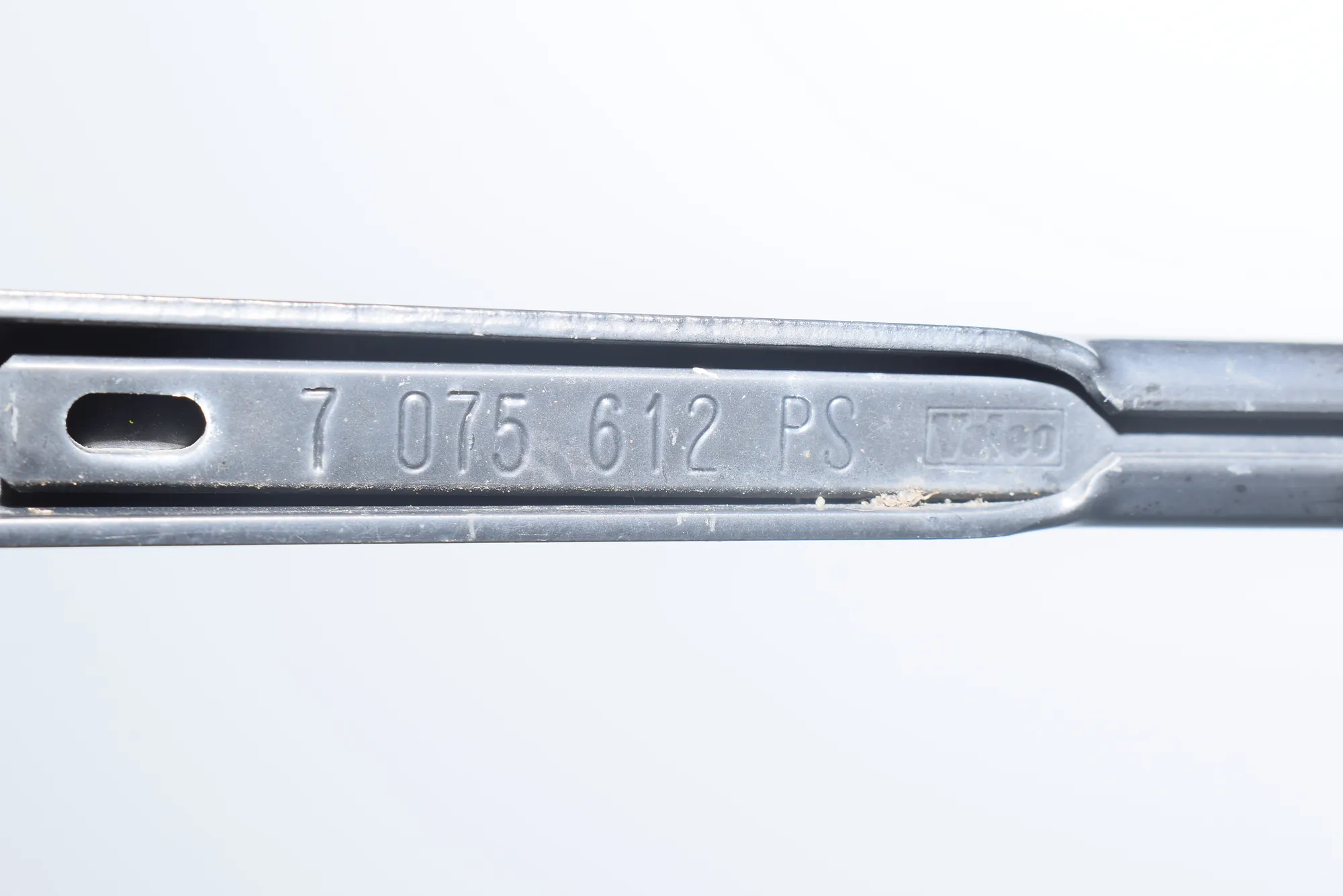 Front Wiper Arms – OEM 7132219 · BMW X5 (E53) 3.0 d 2005 – 3
