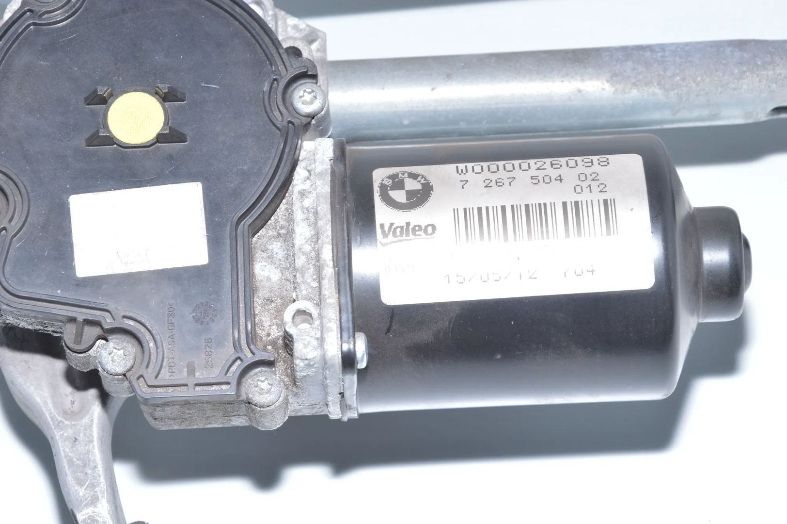 Front Windshield Wiper Mechanism – OEM 7267504 · BMW 3 (F30, F80) 320 d 2012 – 4