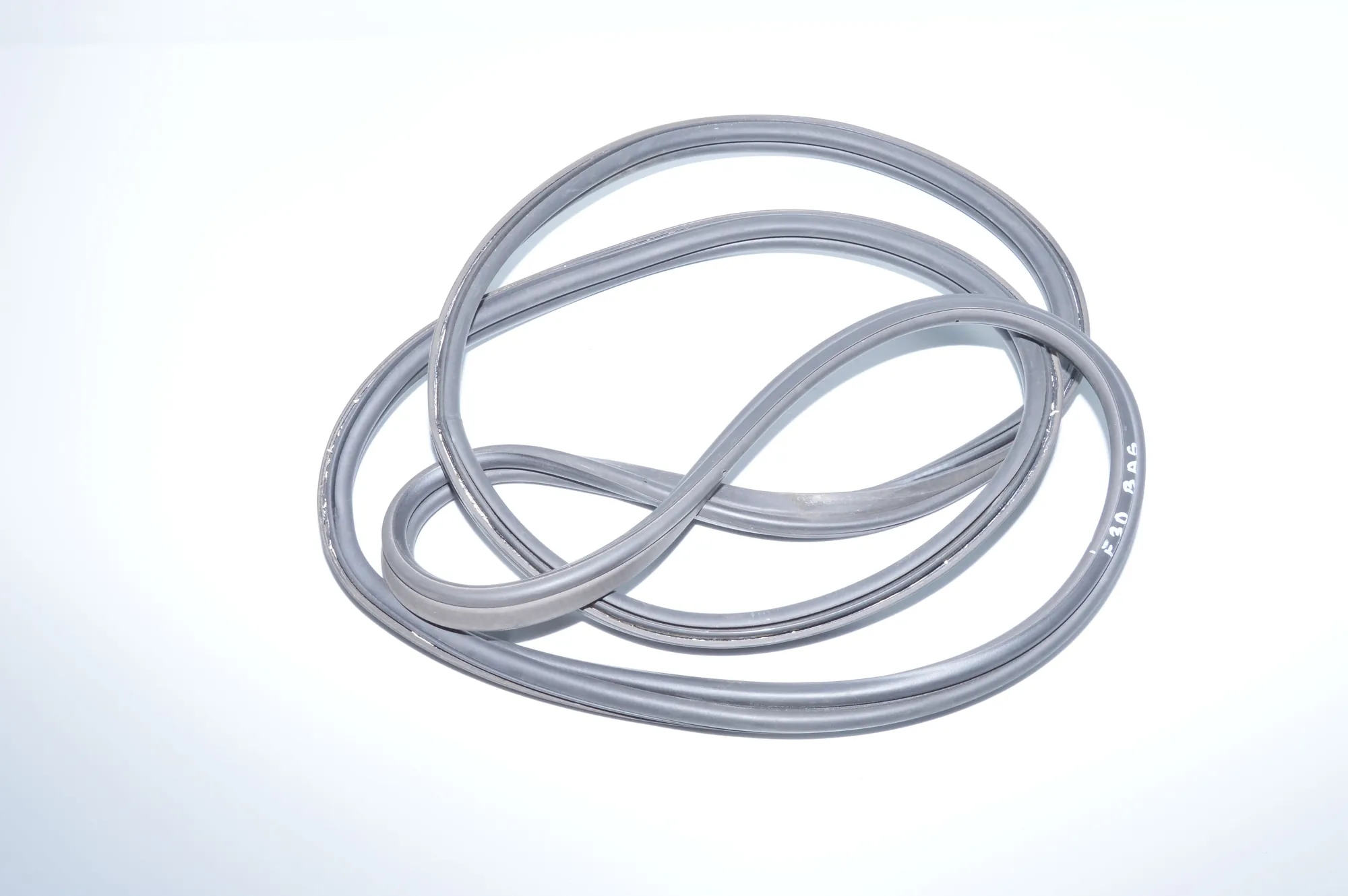 Tailgate Rubber Seal – OEM 4897689 · BMW 3 (F30, F80) 320 d 2012 – 4