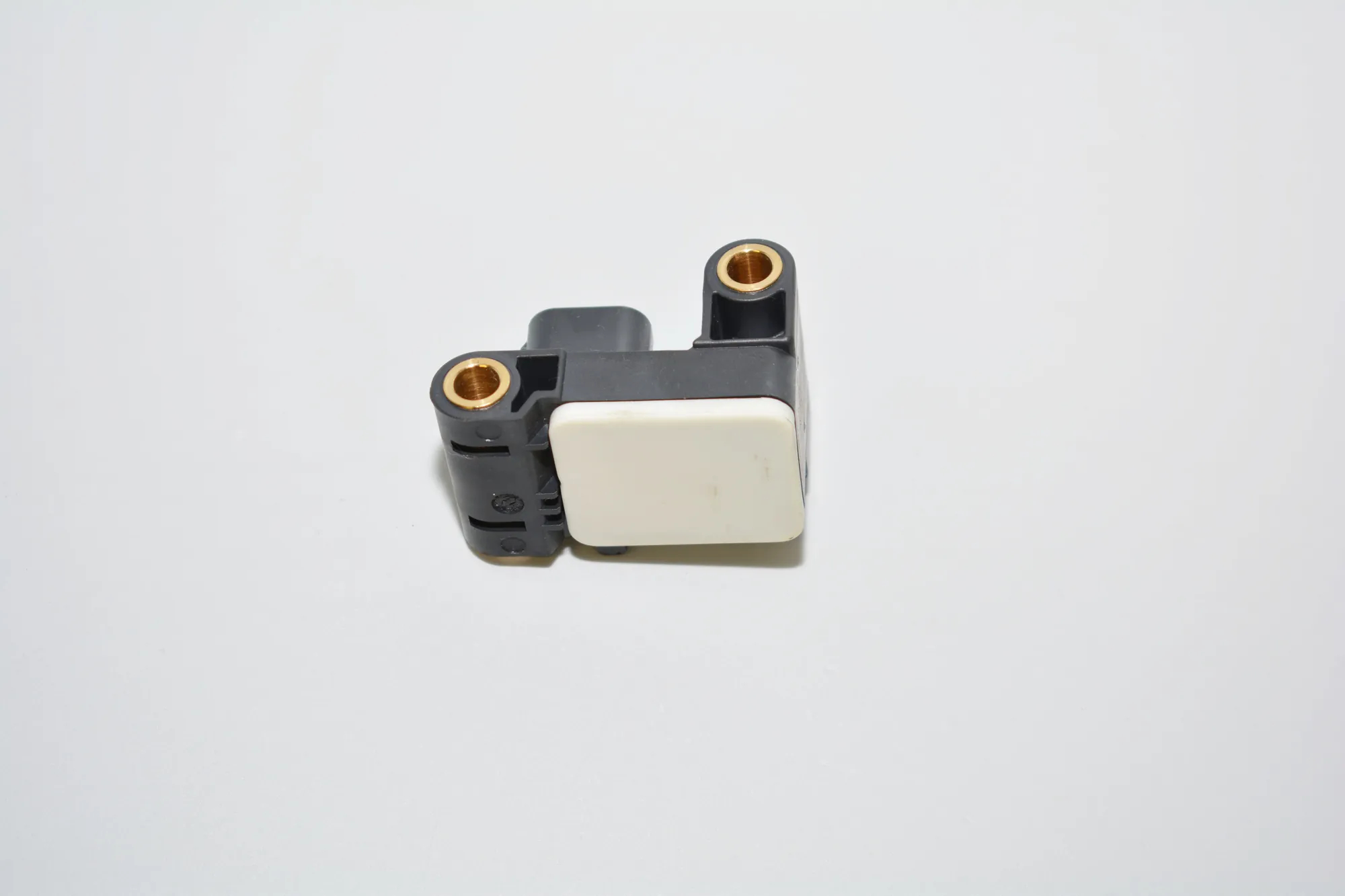 Front Right Impact Sensor – OEM 6956485 · BMW 3 Cabrio (E93) 330 d 2011
