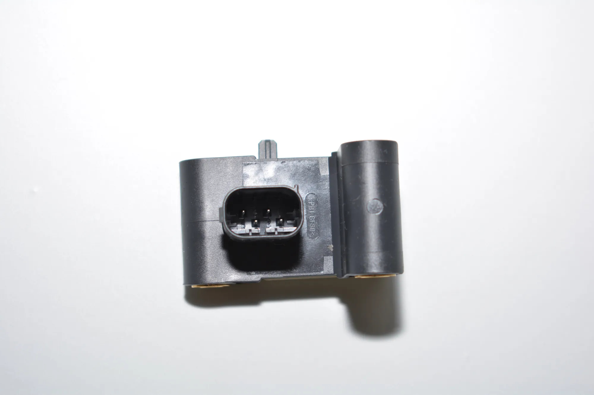 Front Left Impact Sensor – OEM 6956485 · BMW 3 Cabrio (E93) 330 d 2011 – 4
