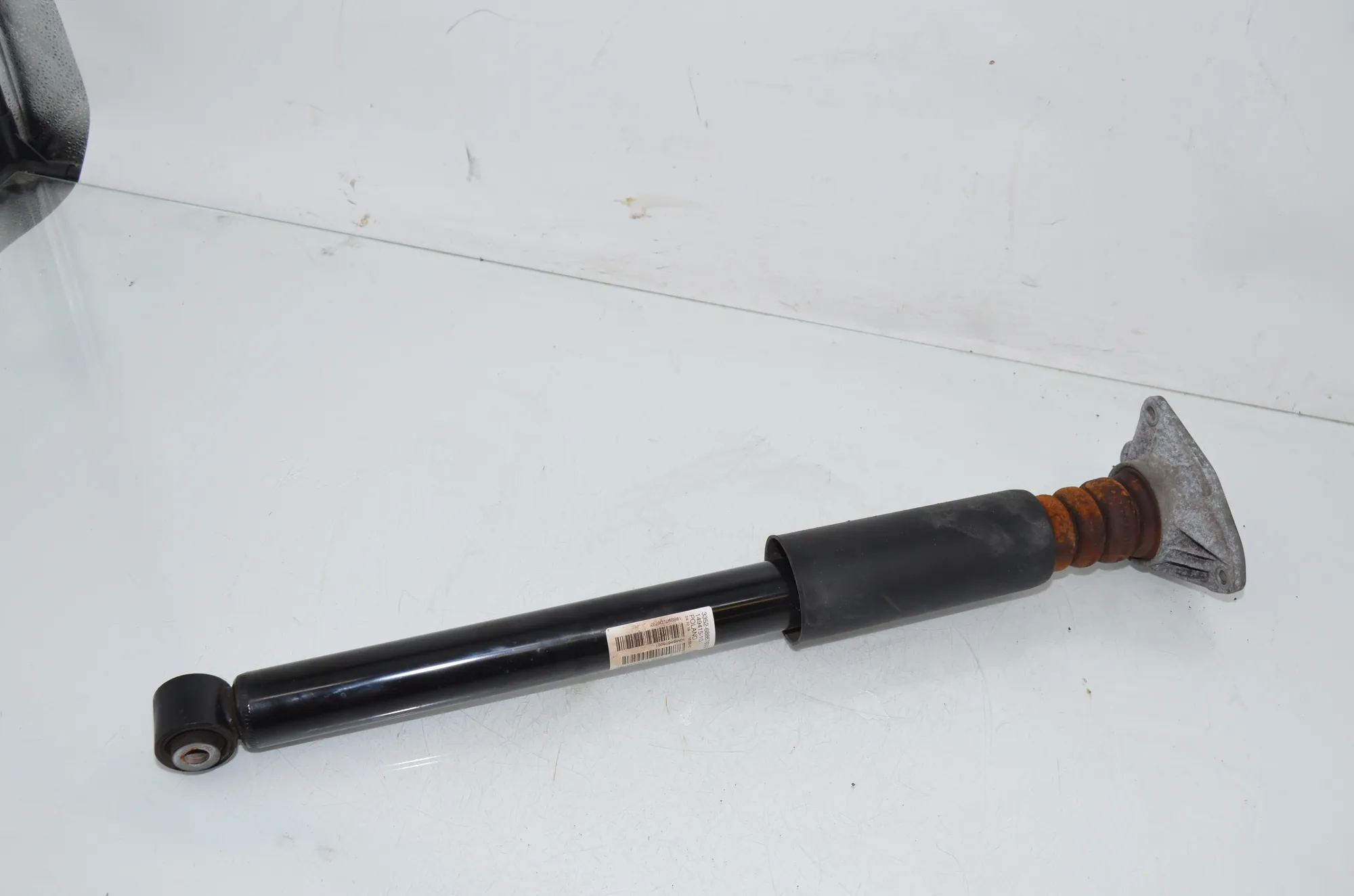 Rear Right Shock Absorber – OEM 6886760 · BMW X1 (F48) sDrive 18 d 2019 – 3