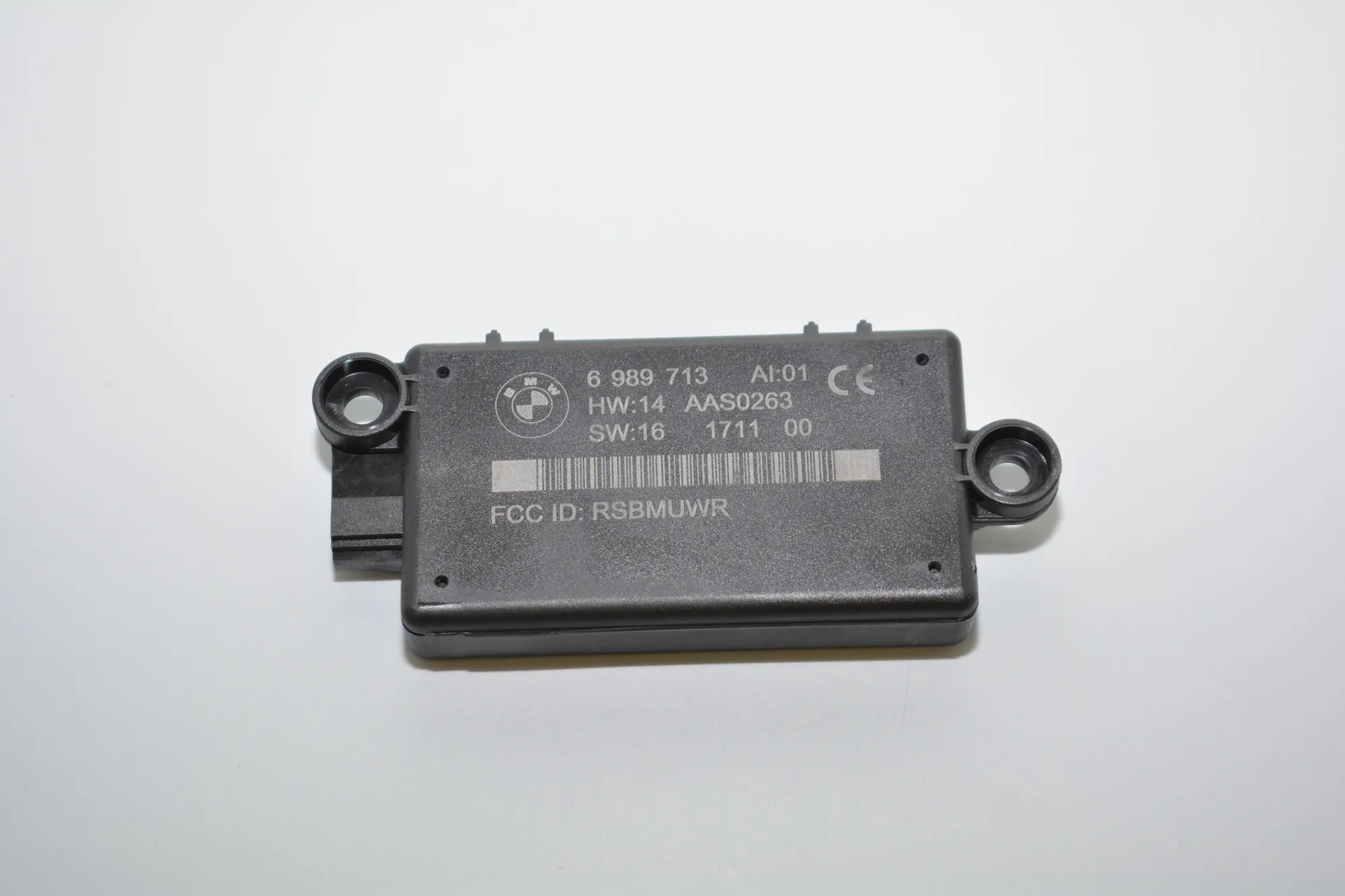Other Control Units – OEM 6989713 · BMW 3 Cabrio (E93) 330 d 2011