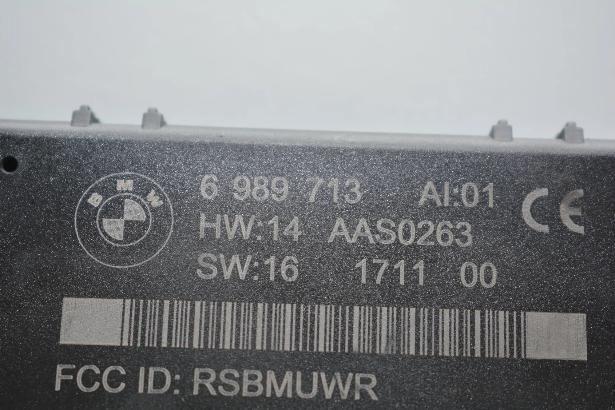 Other Control Units – OEM 6989713 · BMW 3 Cabrio (E93) 330 d 2011 – 4