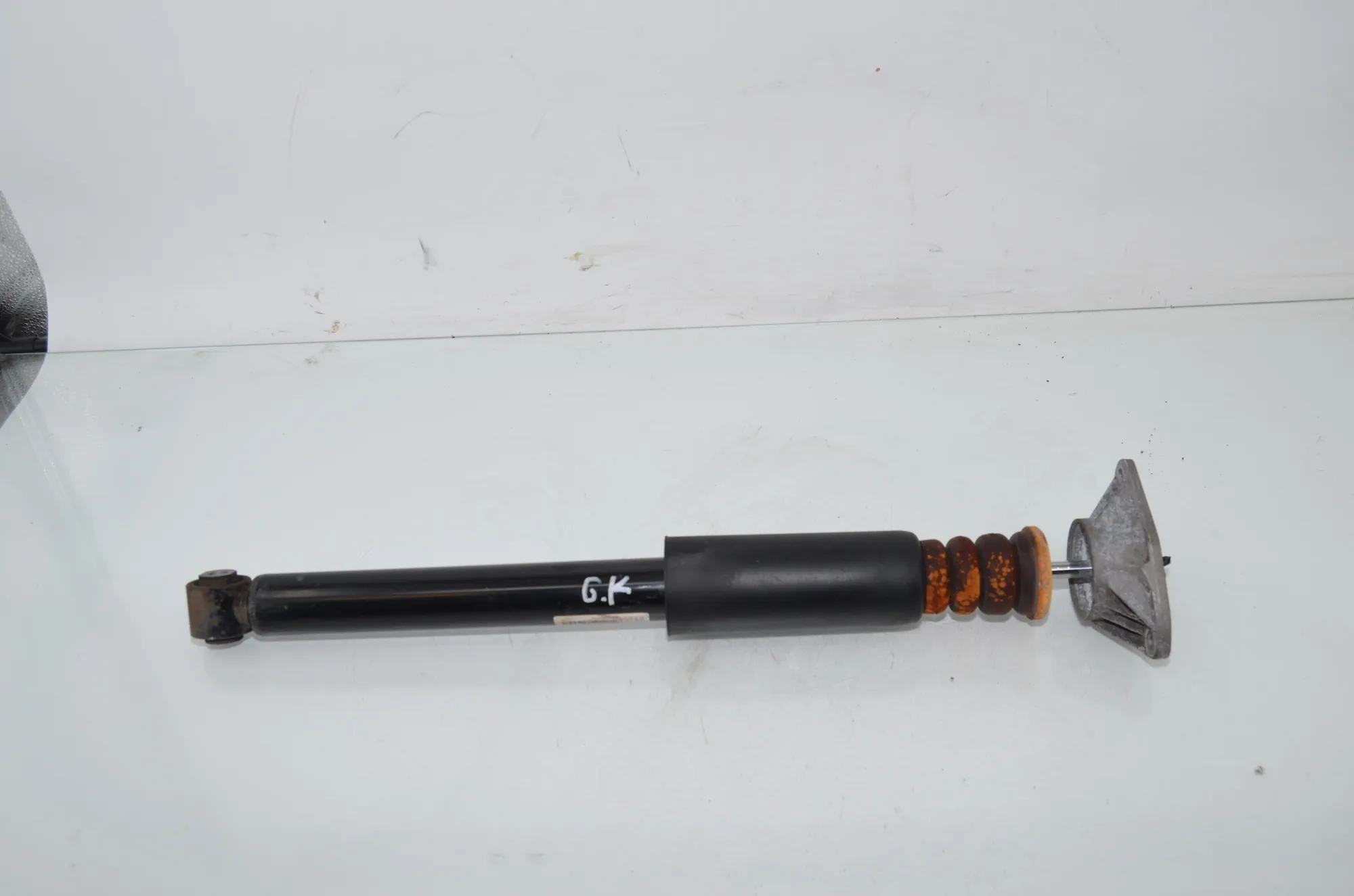 Rear Left Shock Absorber – OEM 6886760 · BMW X1 (F48) sDrive 18 d 2019