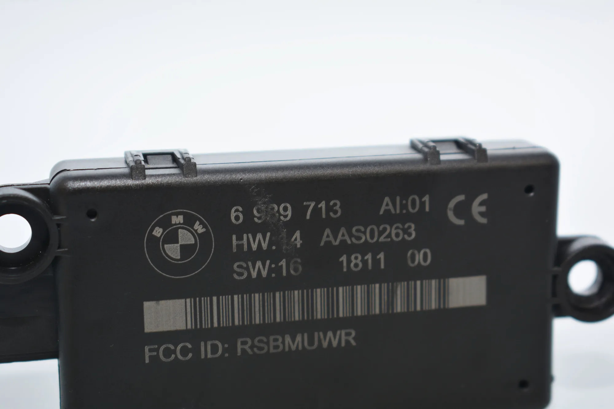 Other Control Units – OEM 6989713 · BMW 3 Cabrio (E93) 330 d 2011 – 5
