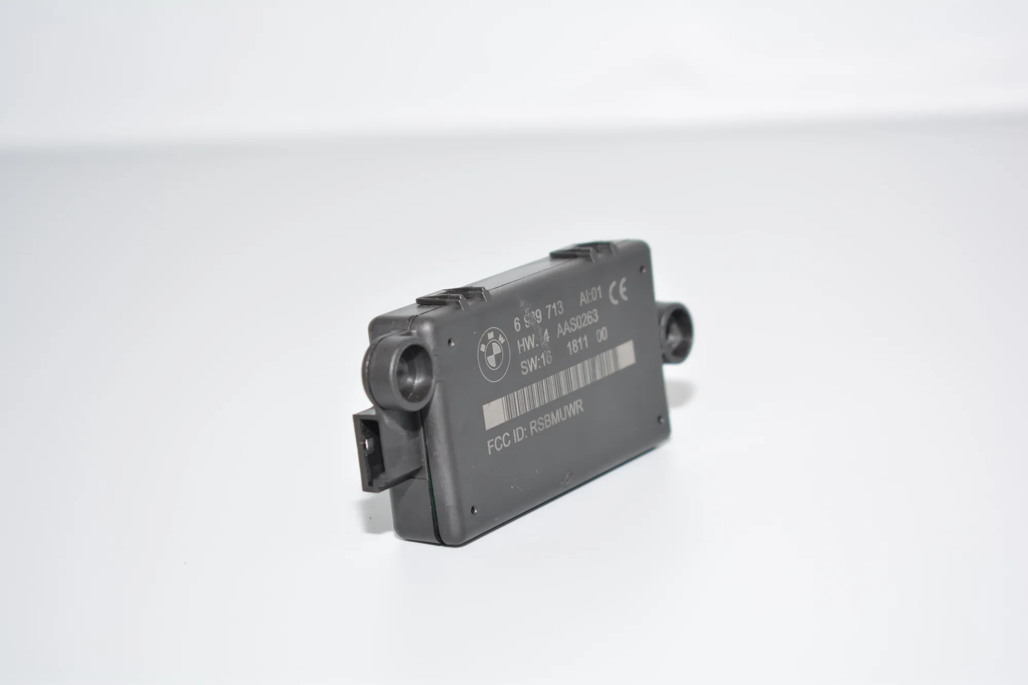 Other Control Units – OEM 6989713 · BMW 3 Cabrio (E93) 330 d 2011 – 3