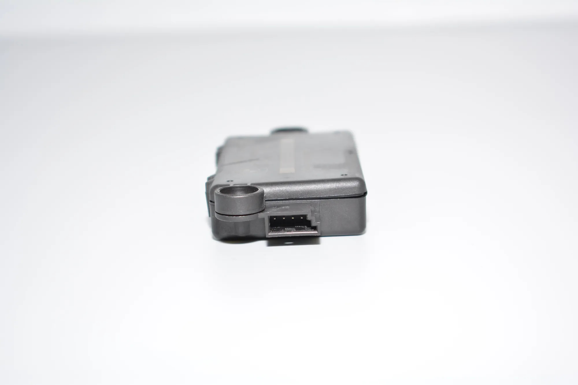 Other Control Units – OEM 6989713 · BMW 3 Cabrio (E93) 330 d 2011 – 4