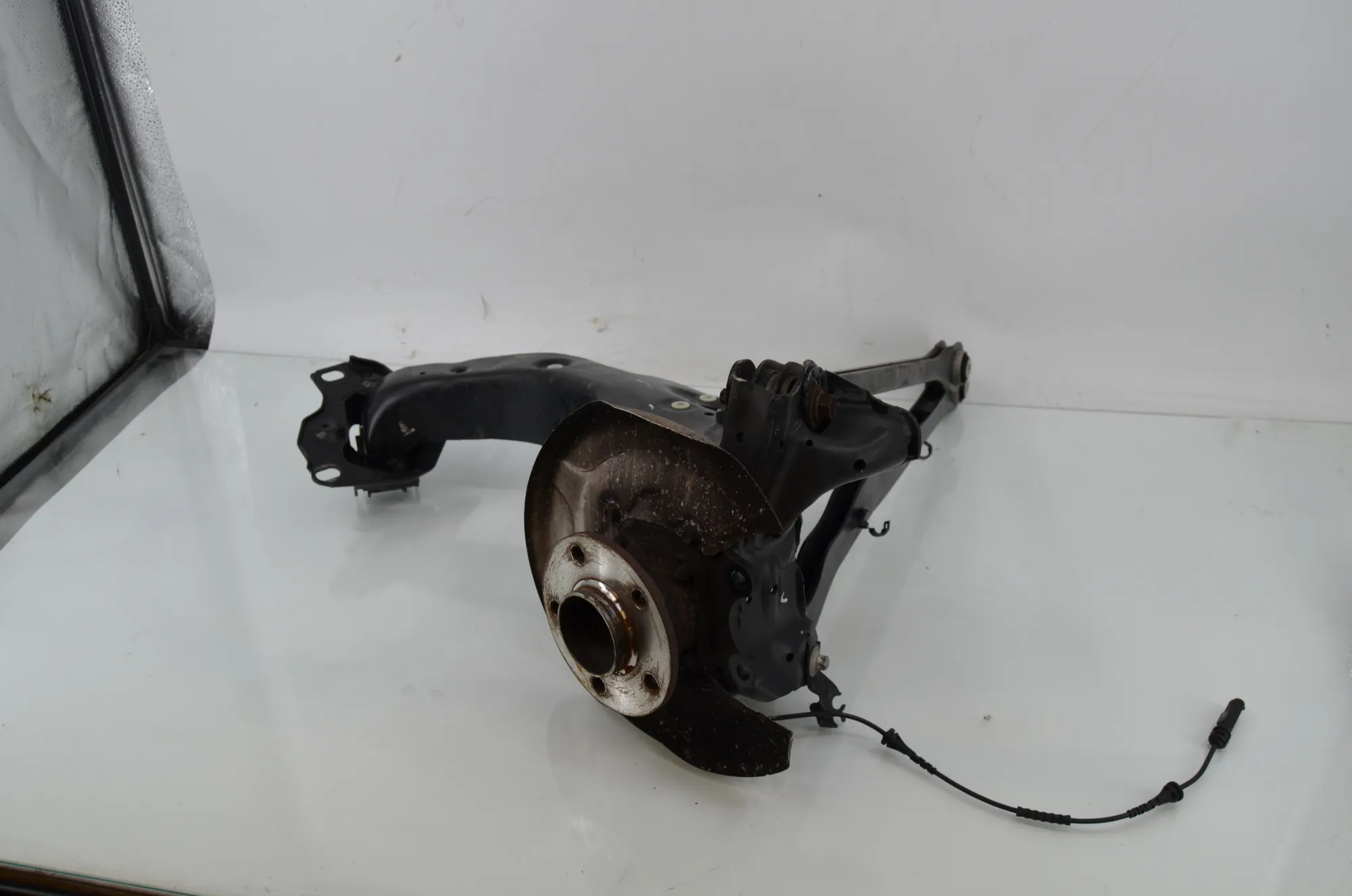 Rear Right Wheel Hub – OEM 8842880 · BMW X1 (F48) sDrive 18 d 2019