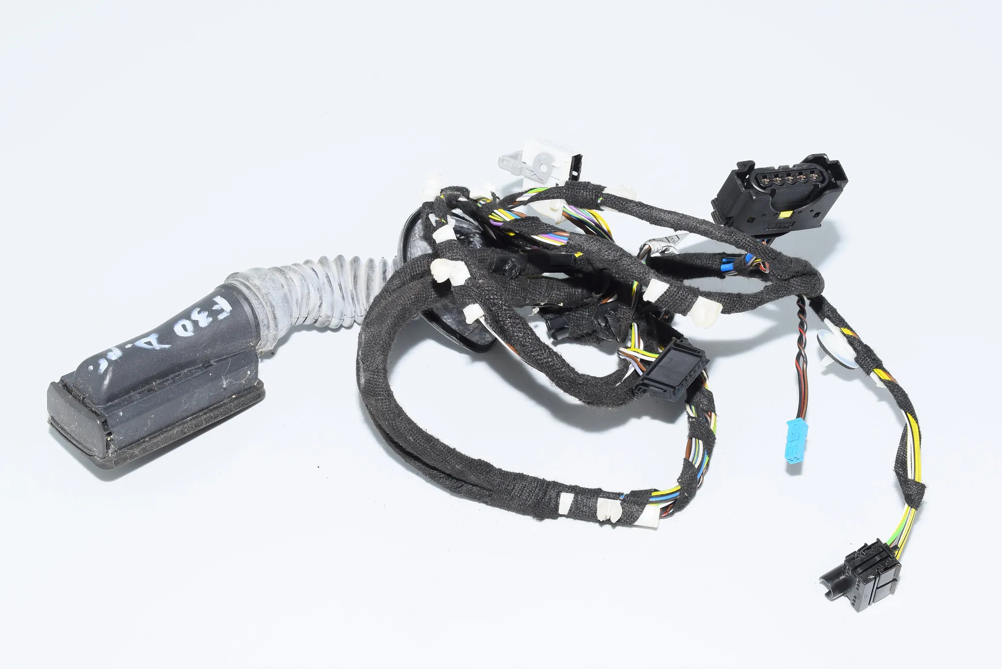 Front Right Door Wiring – OEM 9313601 · BMW 3 (F30, F80) 320 d Efficient Dynamics 2014 – 4