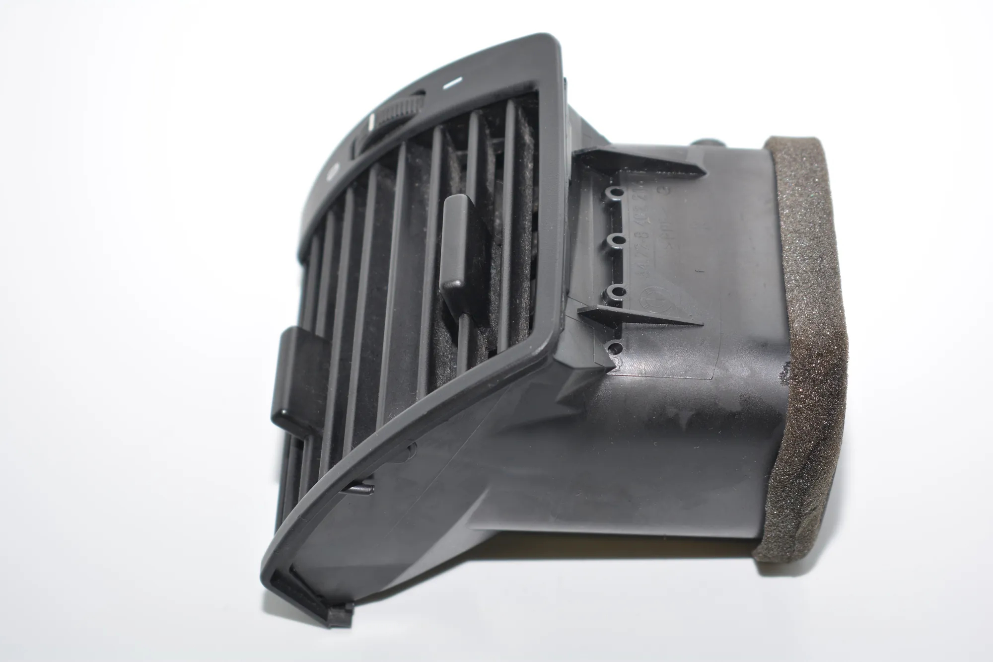 Dashboard Air Vents – OEM 8402216 · BMW X5 (E53) 4.6 is 2002 – 4