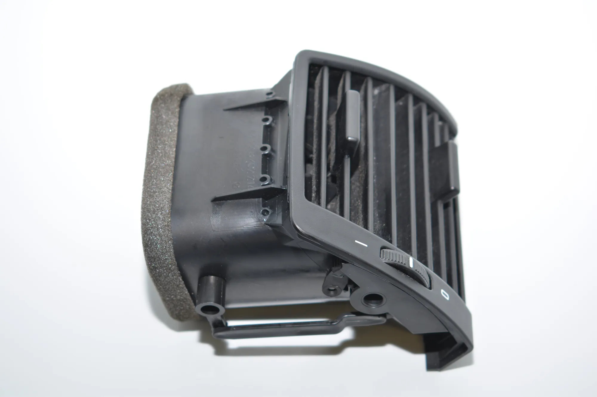 Dashboard Air Vents – OEM 8402216 · BMW X5 (E53) 4.6 is 2002 – 3