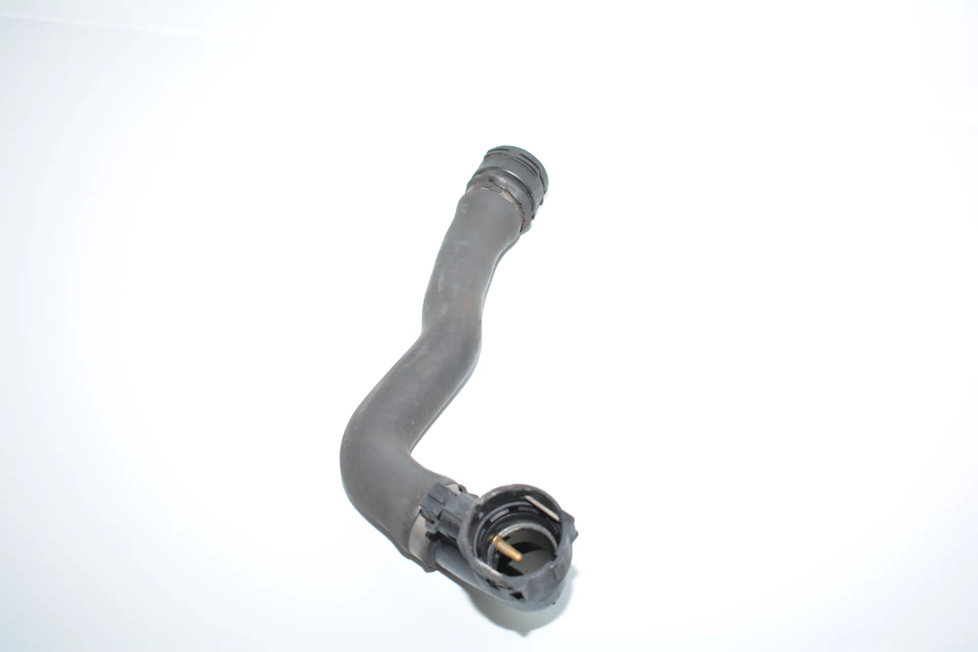 Right Side Cooling Radiator Hose – OEM 7500750 · BMW X5 (E53) 4.6 is 2002