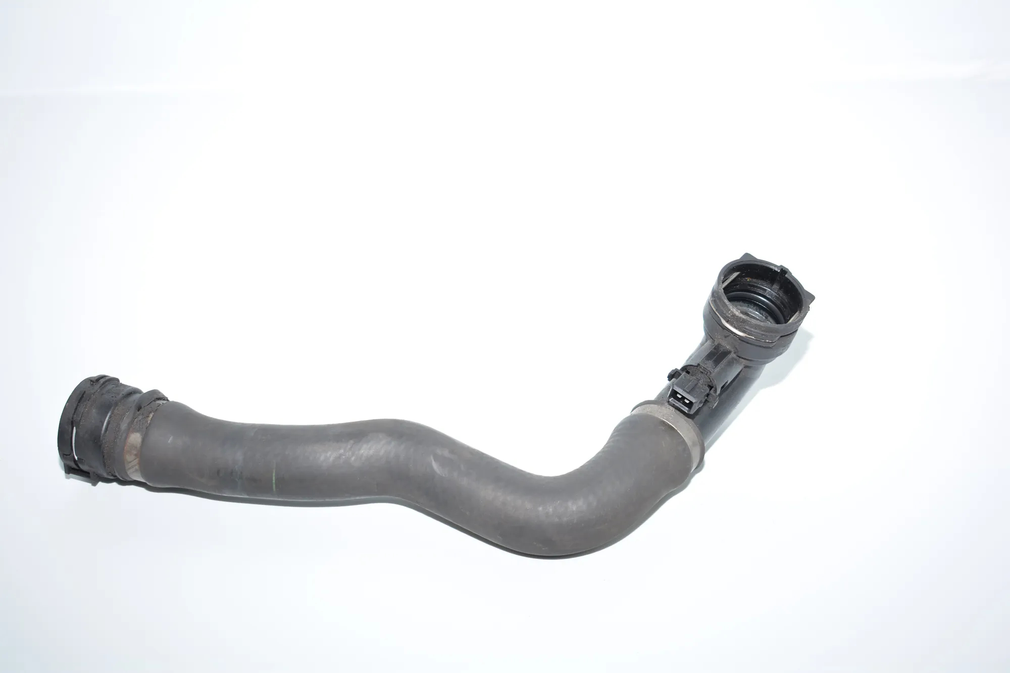 Right Side Cooling Radiator Hose – OEM 7500750 · BMW X5 (E53) 4.6 is 2002 – 4