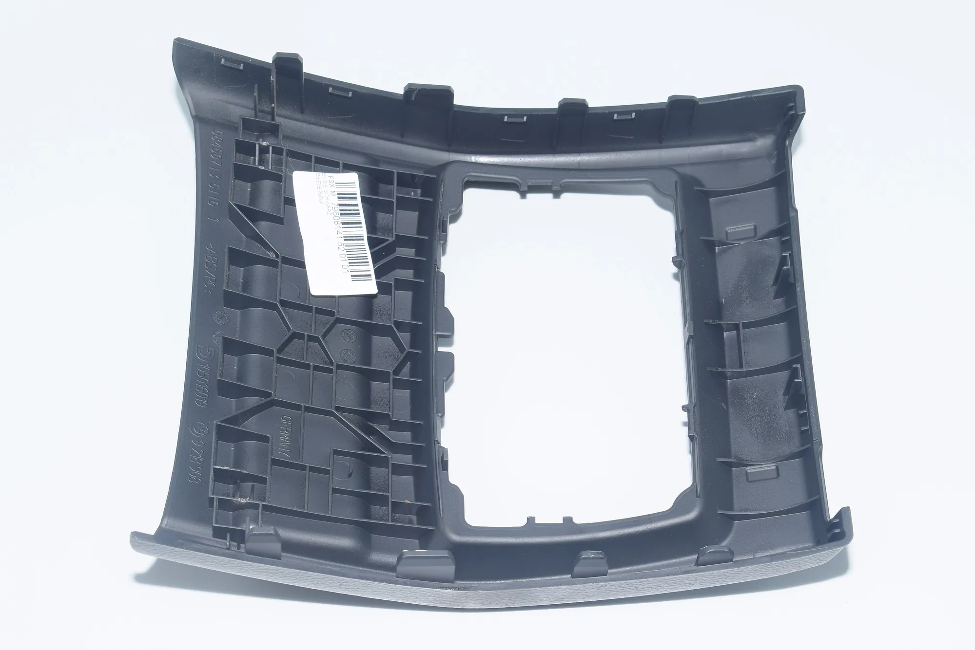 Other Interior Parts – OEM 9218908 · BMW 3 (F30, F80) 320 d Efficient Dynamics 2014 – 3