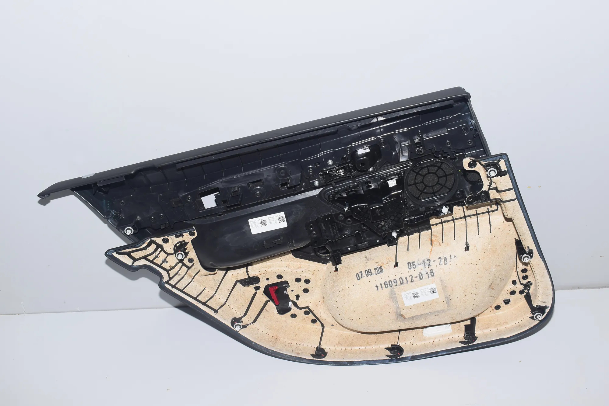 Rear Right Door Panel · BMW 7 (G11, G12) BMW 7 (G11, G12) 2016 – 5
