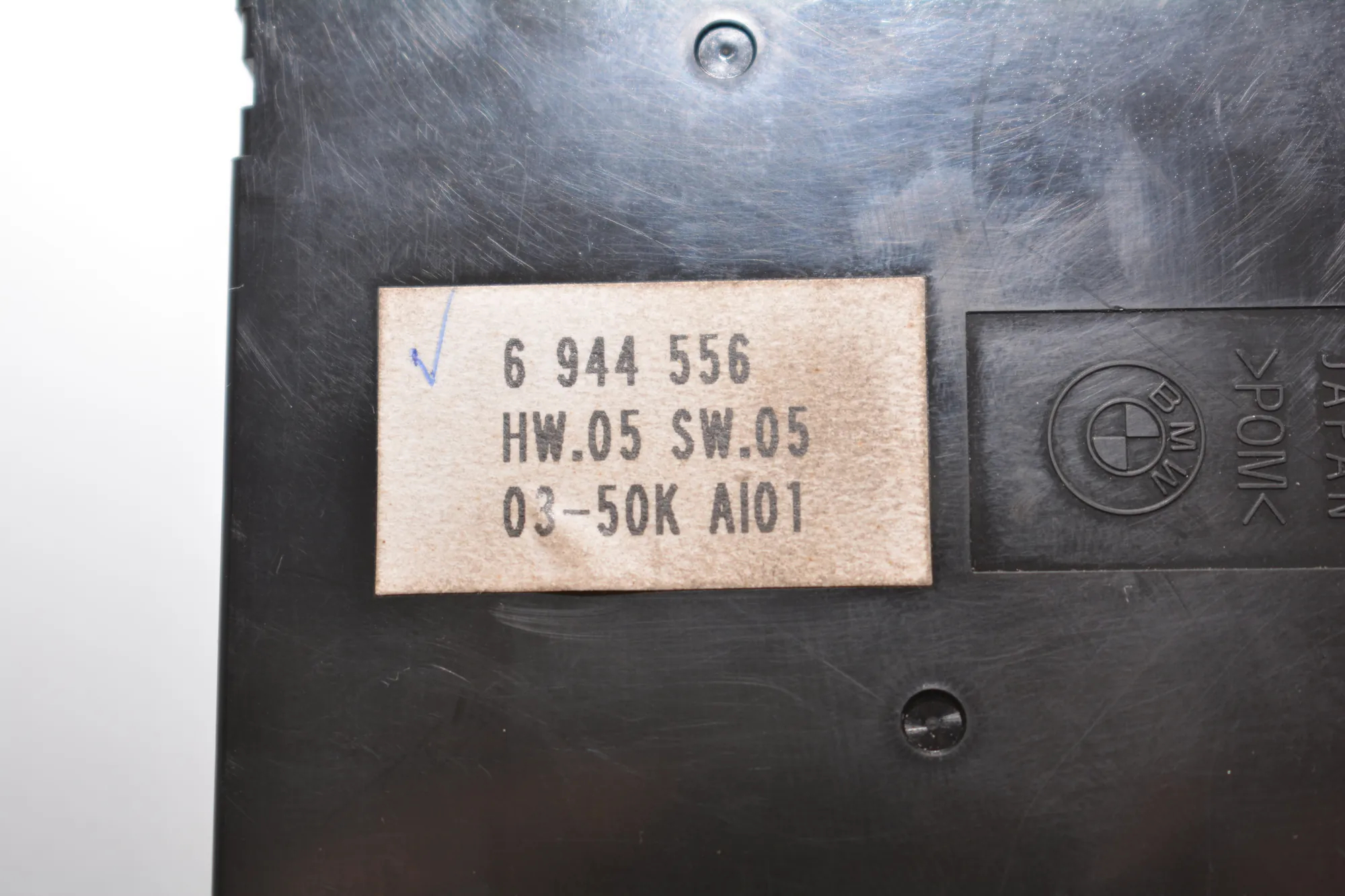 Front Left Door Window Switch – OEM 6944556 · BMW X5 (E53) 4.6 is 2002 – 4
