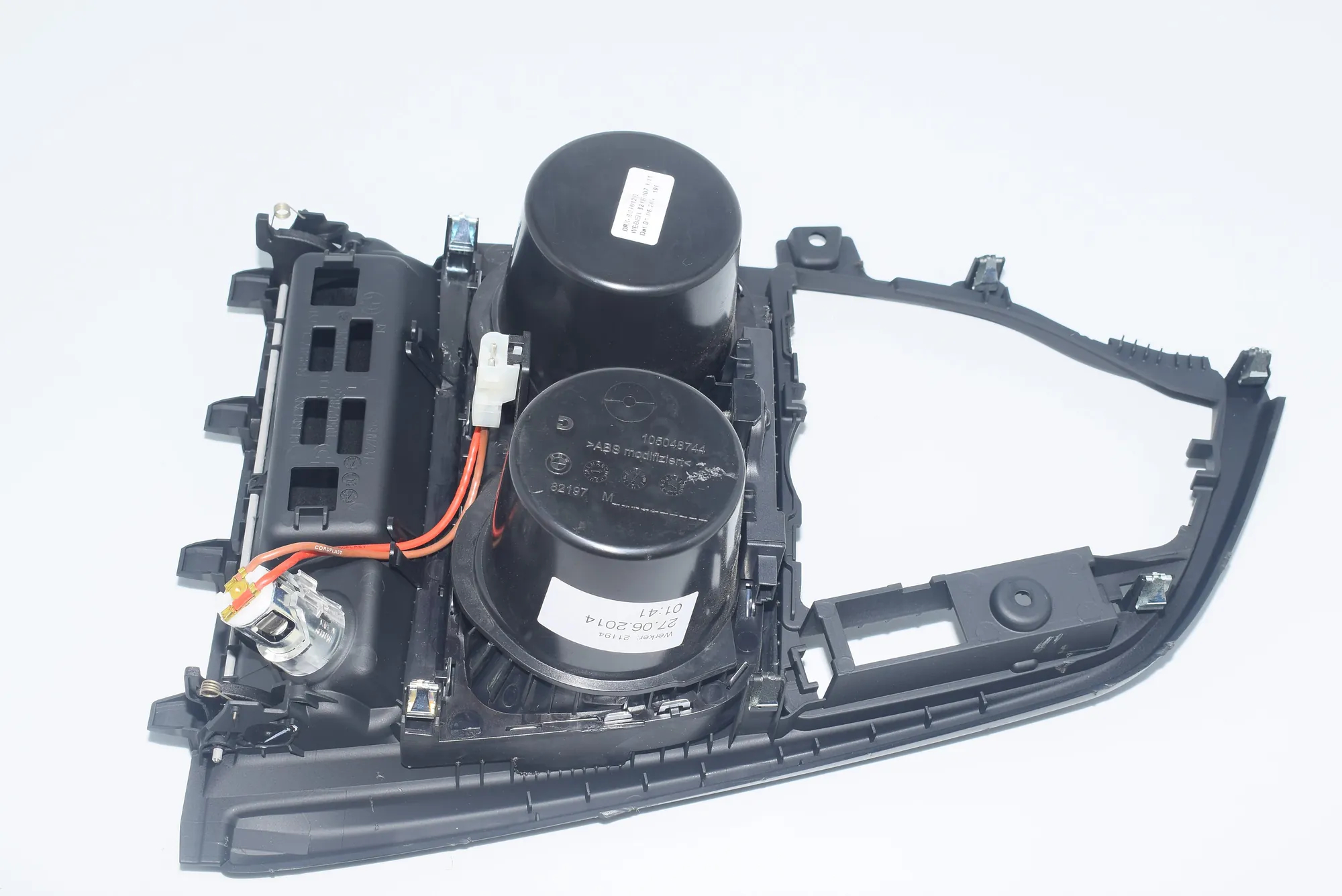 Cup Holder – OEM 9218926 · BMW 3 (F30, F80) 320 d Efficient Dynamics 2014 – 4