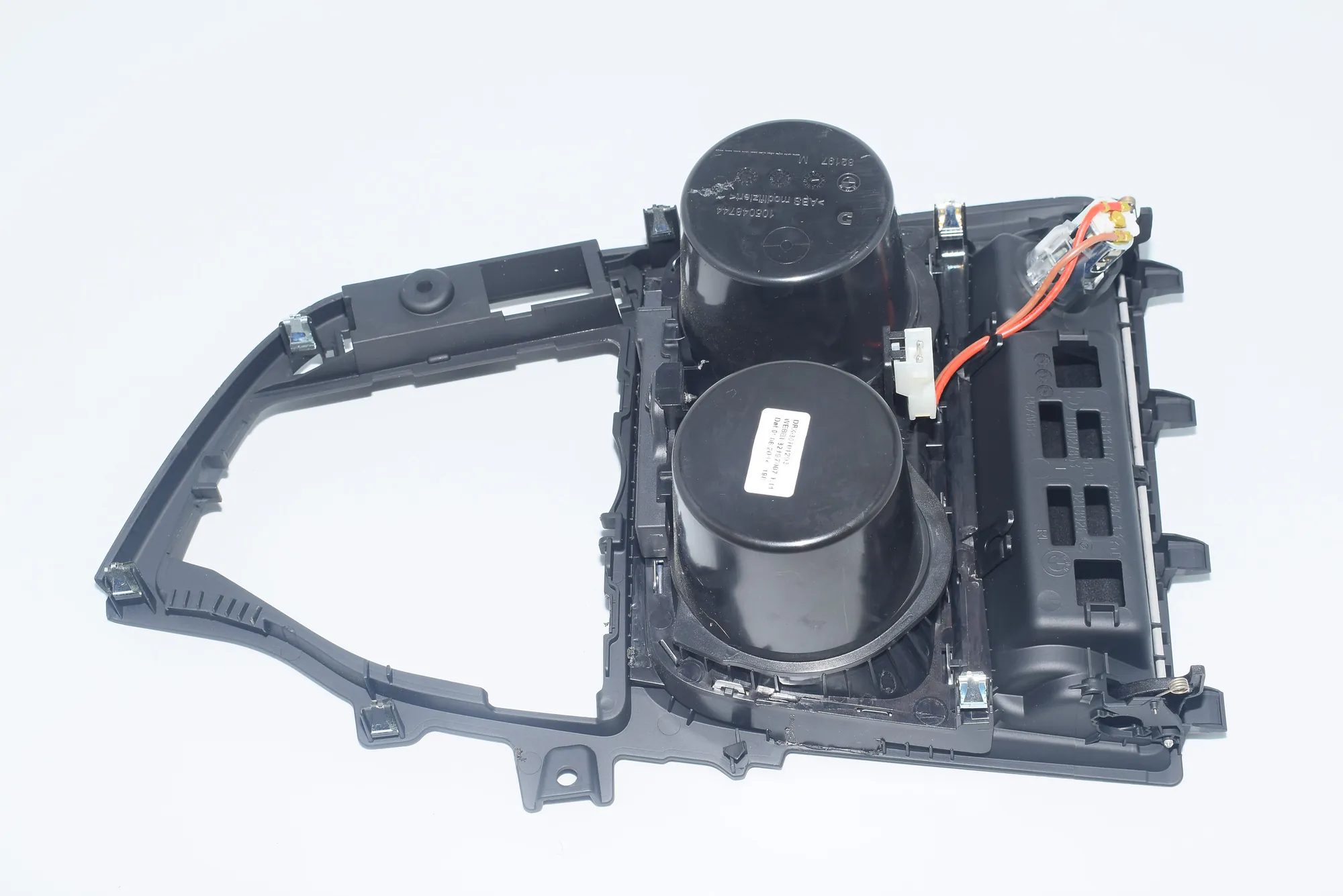 Cup Holder – OEM 9218926 · BMW 3 (F30, F80) 320 d Efficient Dynamics 2014 – 5