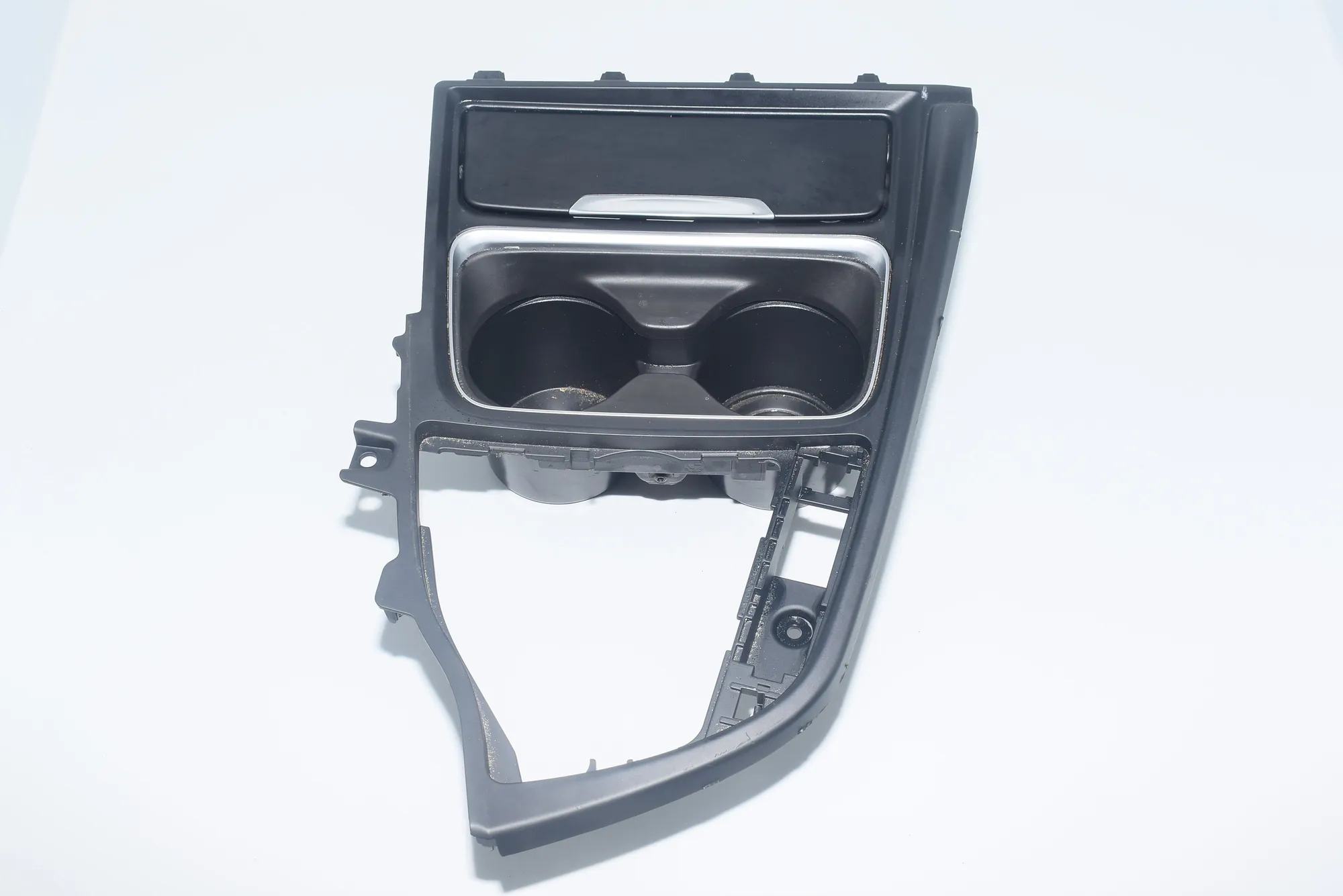 Cup Holder – OEM 9218926 · BMW 3 (F30, F80) 320 d Efficient Dynamics 2014 – 3