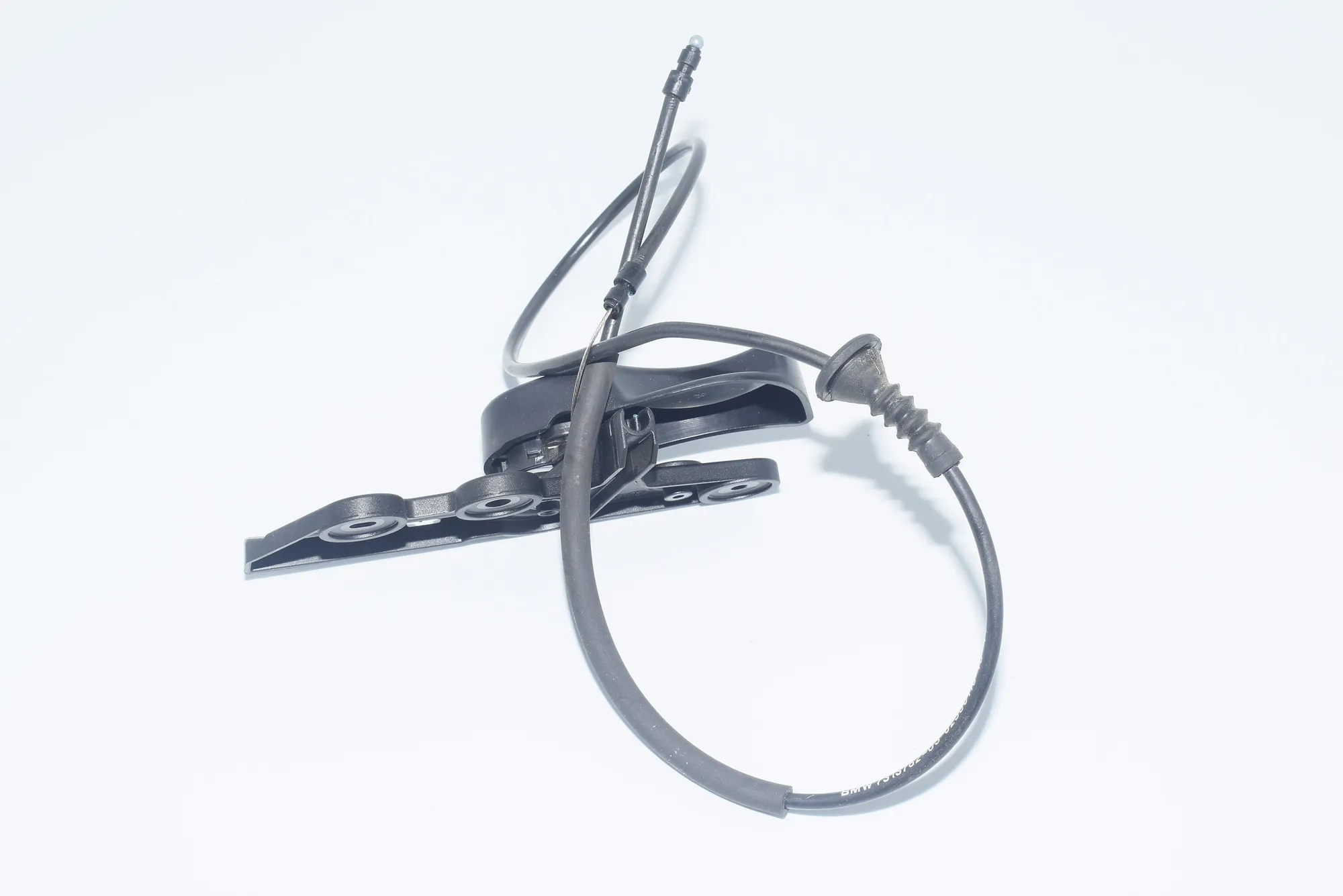 Bonnet Lock Cable – OEM 7221914 · BMW 3 (F30, F80) 320 d Efficient Dynamics 2014