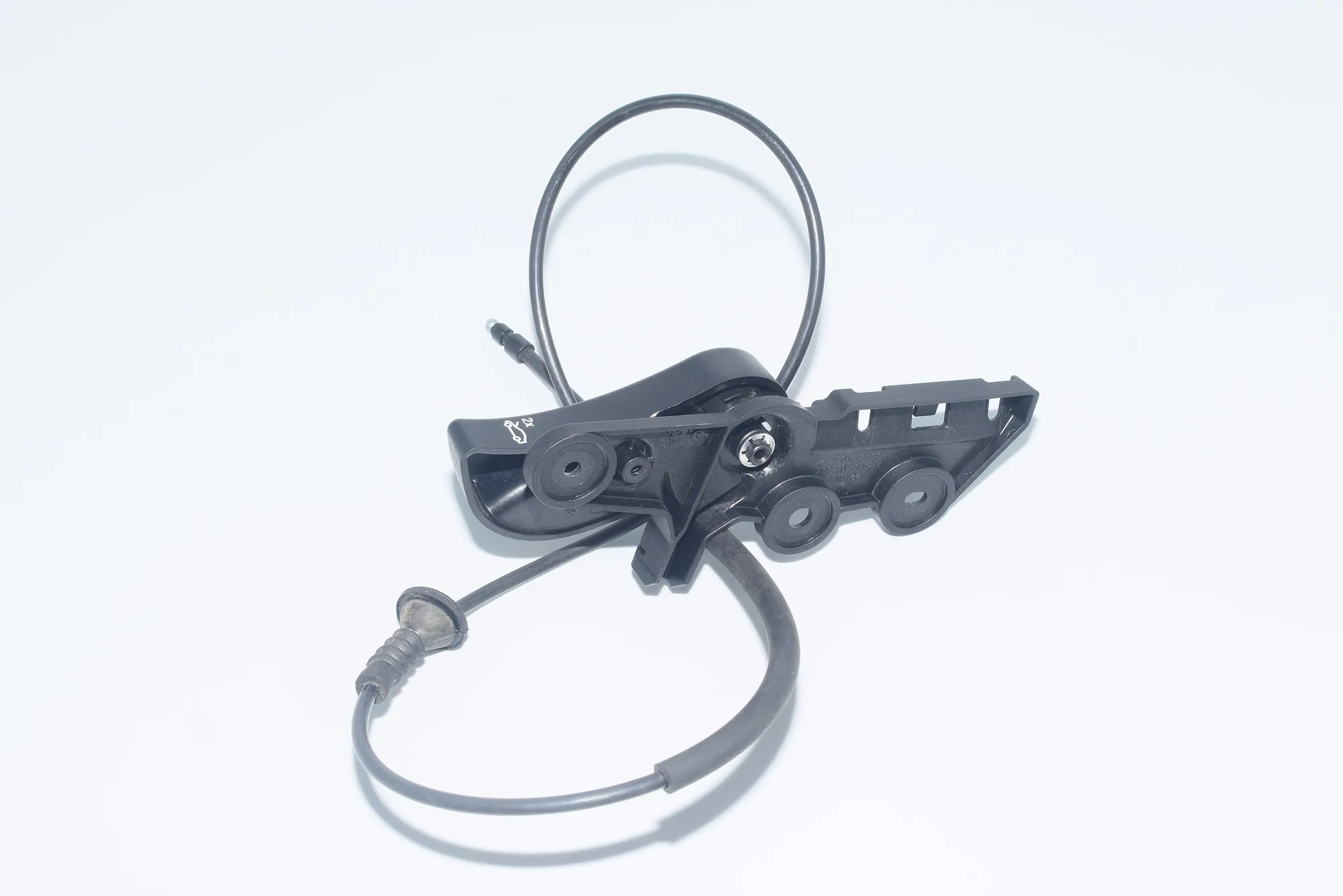 Bonnet Lock Cable – OEM 7221914 · BMW 3 (F30, F80) 320 d Efficient Dynamics 2014 – 4