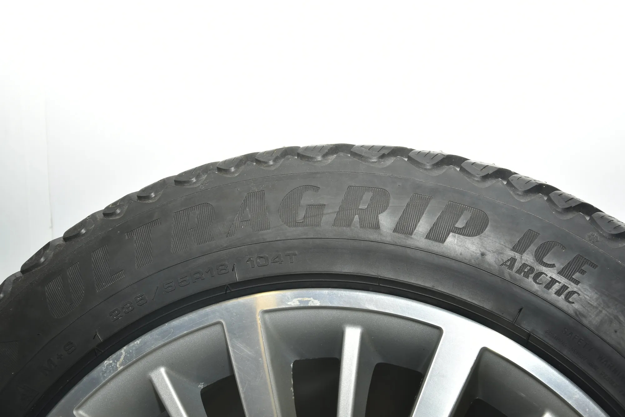 Tyre Kit · BMW 7 (F01, F02) BMW 7 (F01, F02) 2012 – 4