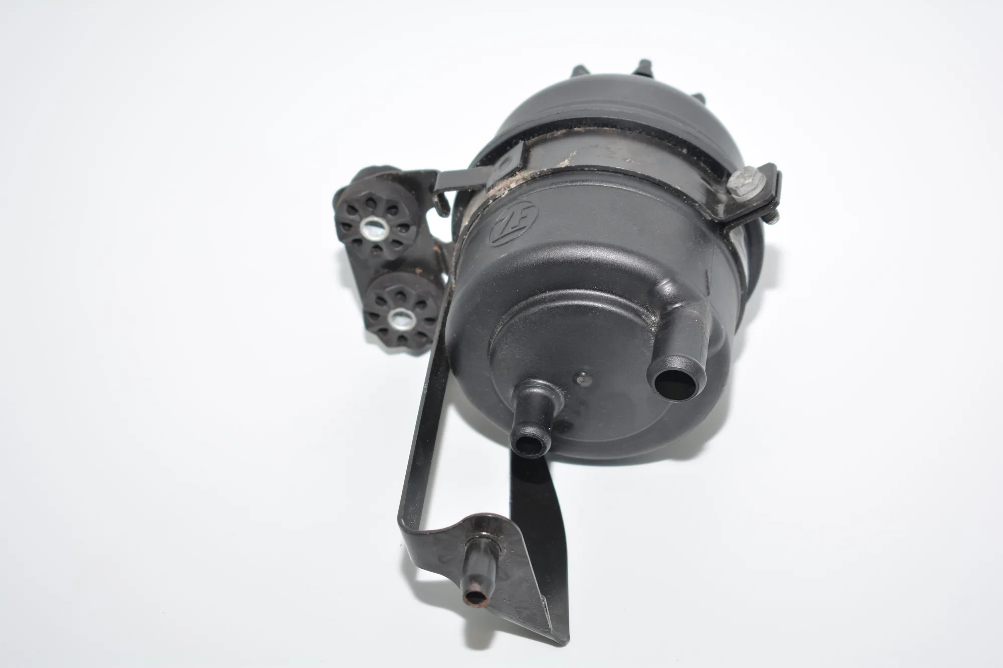 Power Steering Pump Tank – OEM 6760251 · BMW 5 Touring (E61) 523 i 2005 – 3