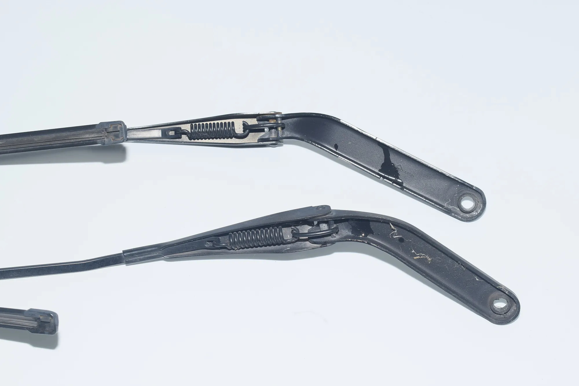 Front Wiper Arms – OEM 7169973 · BMW 1 (E87) 120 d 2007 – 3
