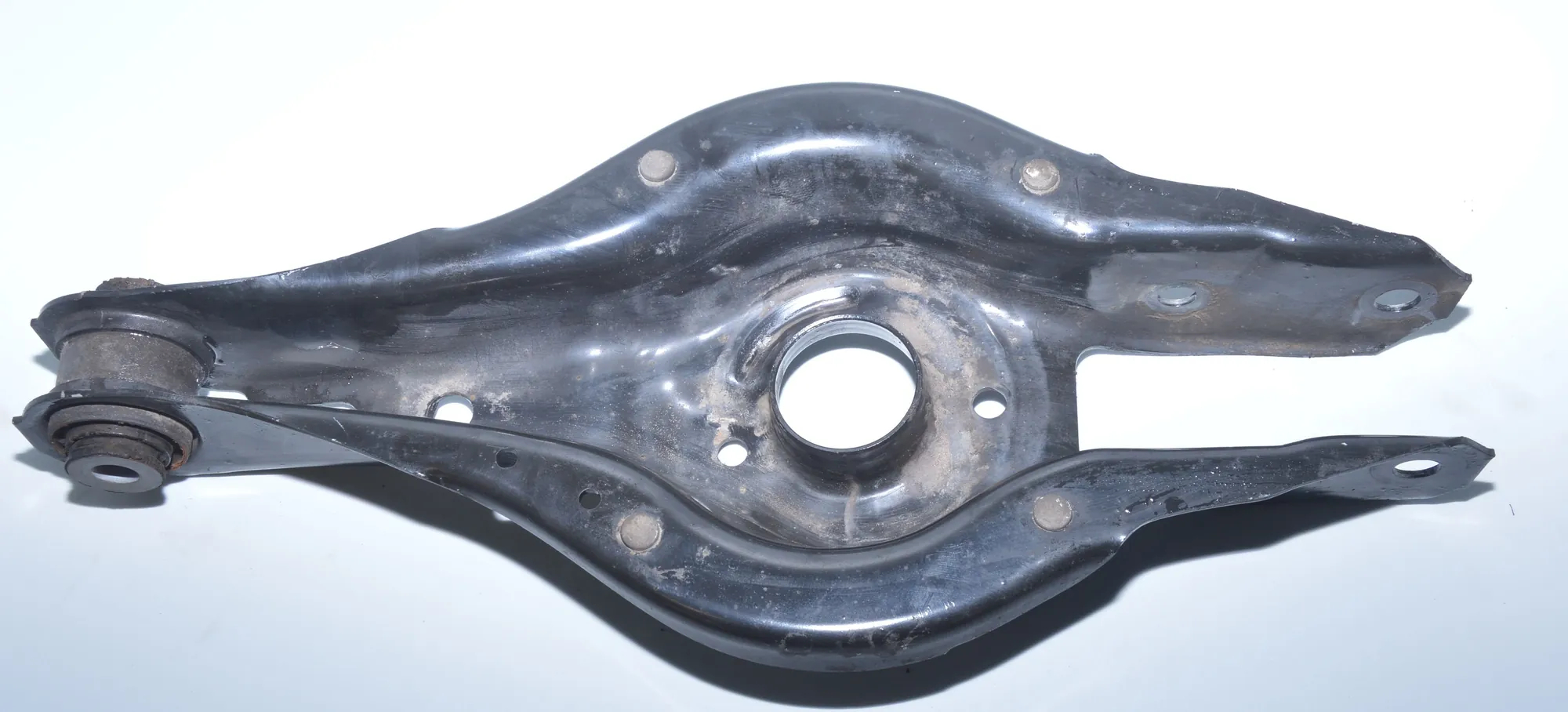 Rear Left Lower Control Arm – OEM 6867541 · BMW 3 (F30, F80) 320 d Efficient Dynamics 2014 – 2