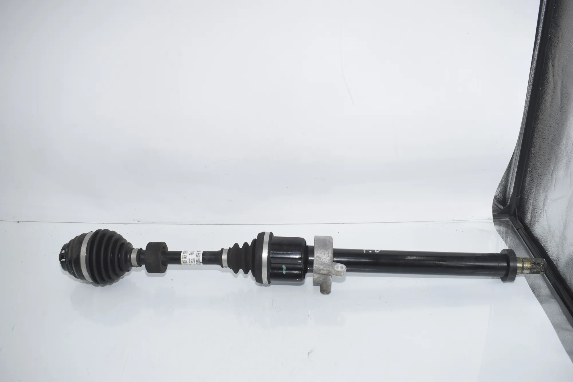 Front Right Driveshaft – OEM 8740280 · BMW X1 (F48) sDrive 18 d 2019